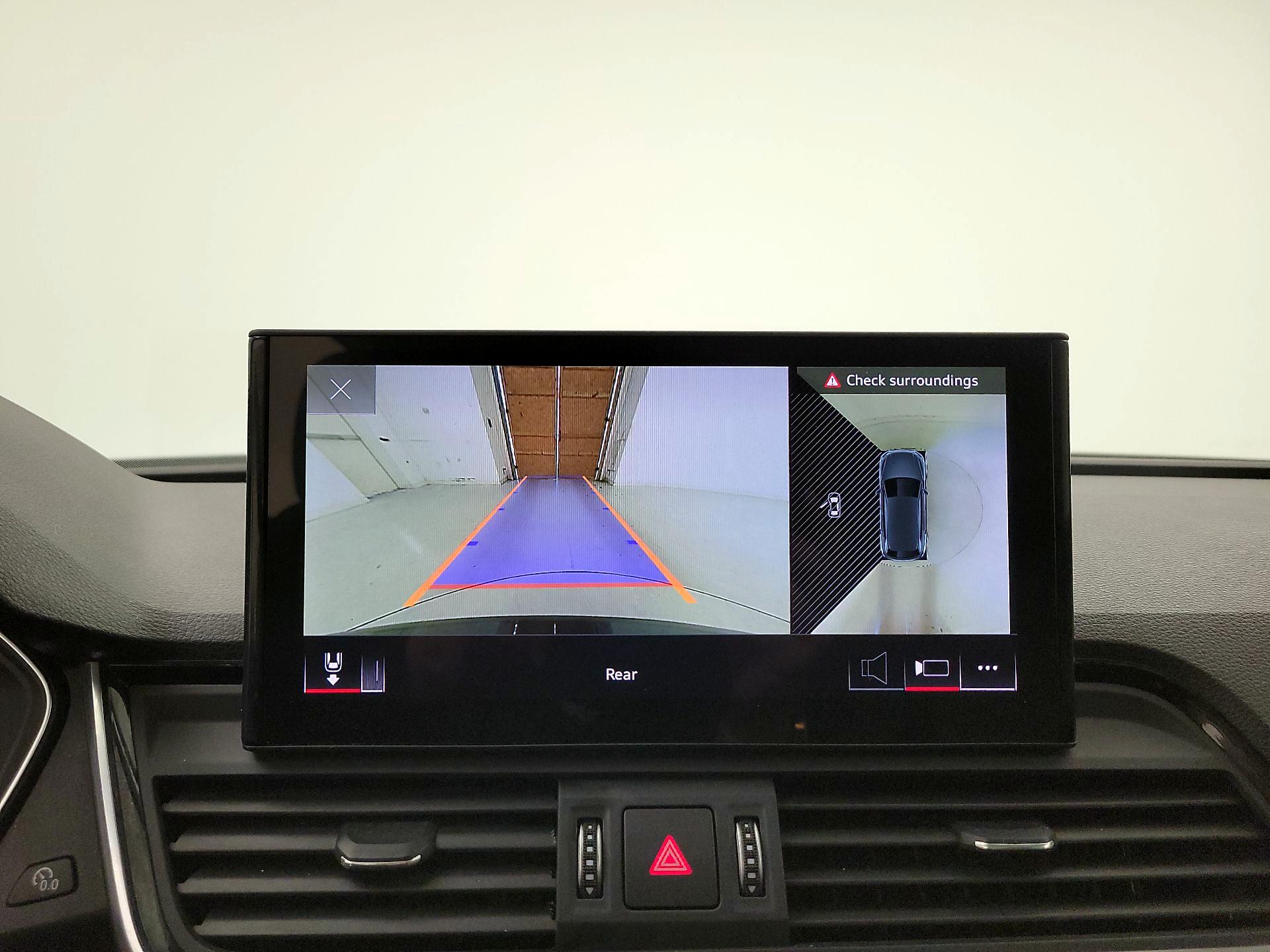 Thumbnail: 2021 Audi Q5 - 14