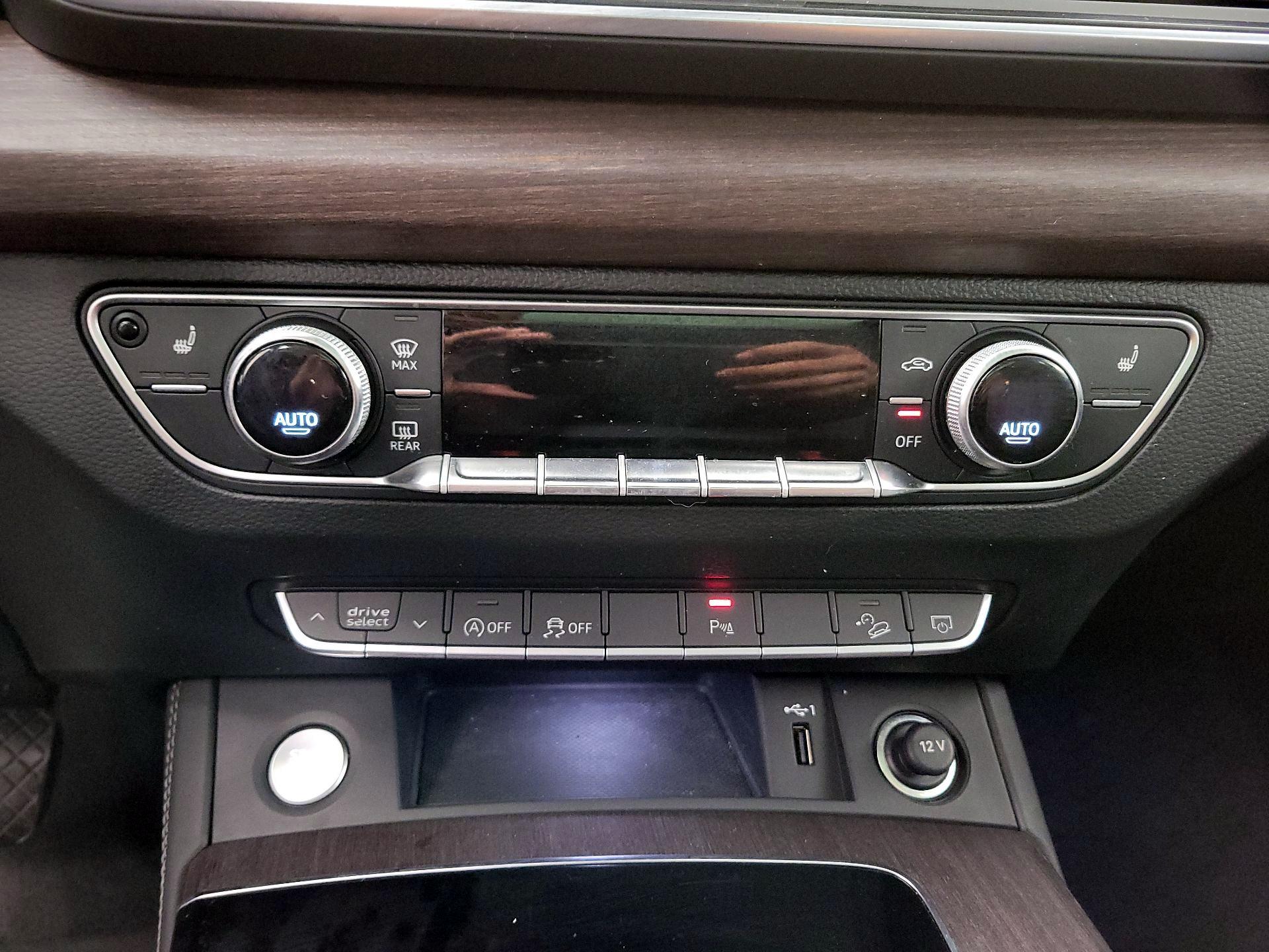 Thumbnail: 2021 Audi Q5 - 16