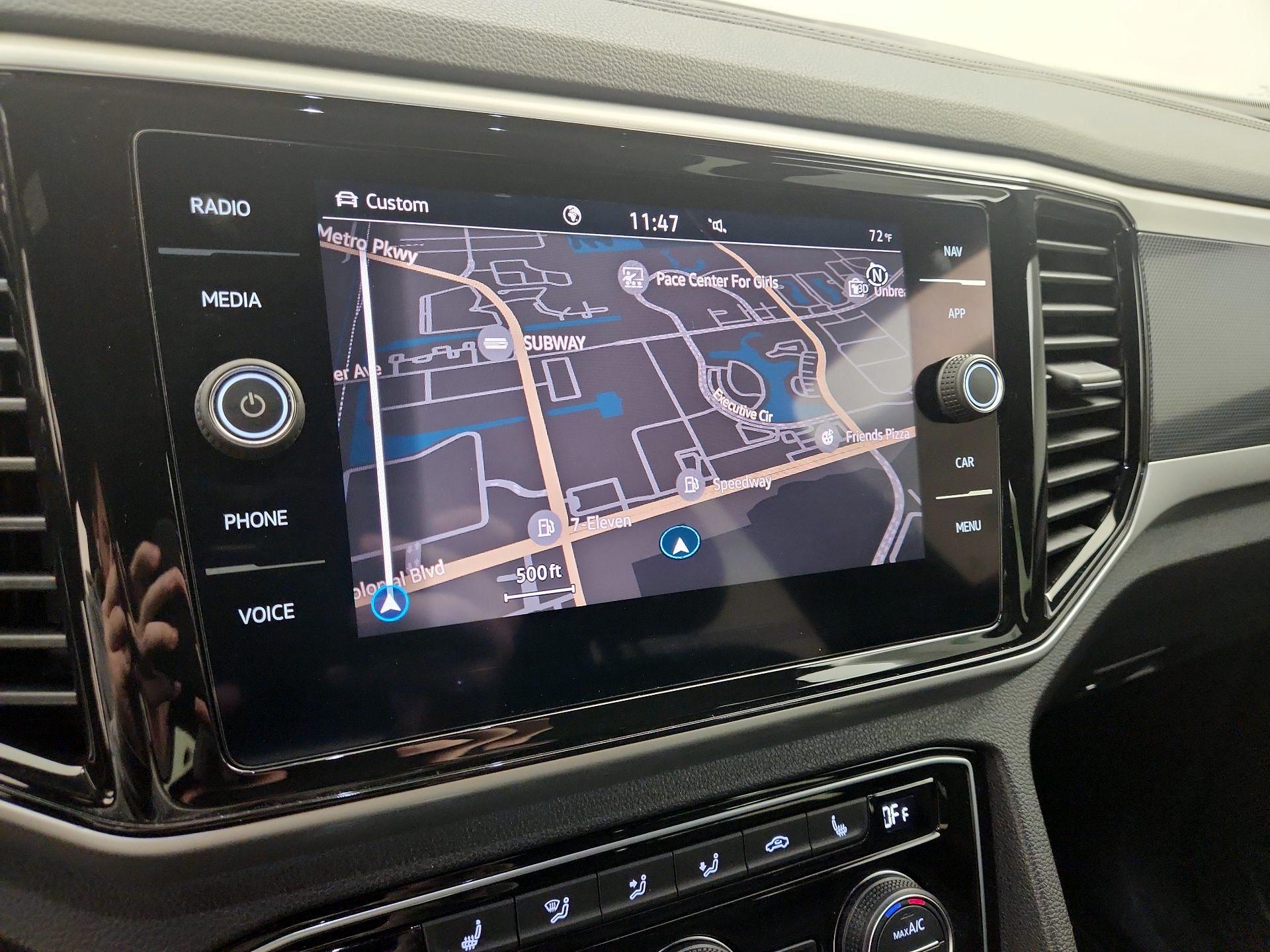 Thumbnail: 2022 Volkswagen Atlas - 14