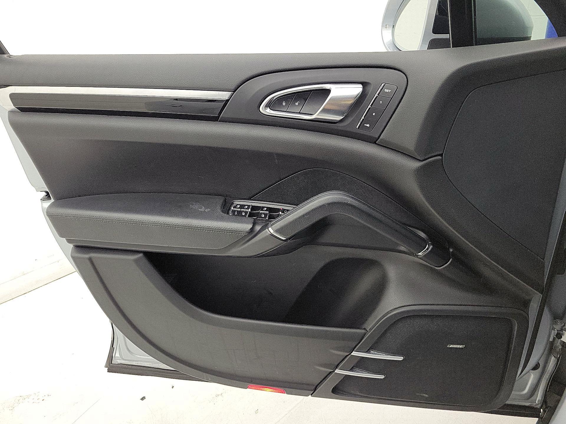 Thumbnail: 2018 Porsche Cayenne - 12