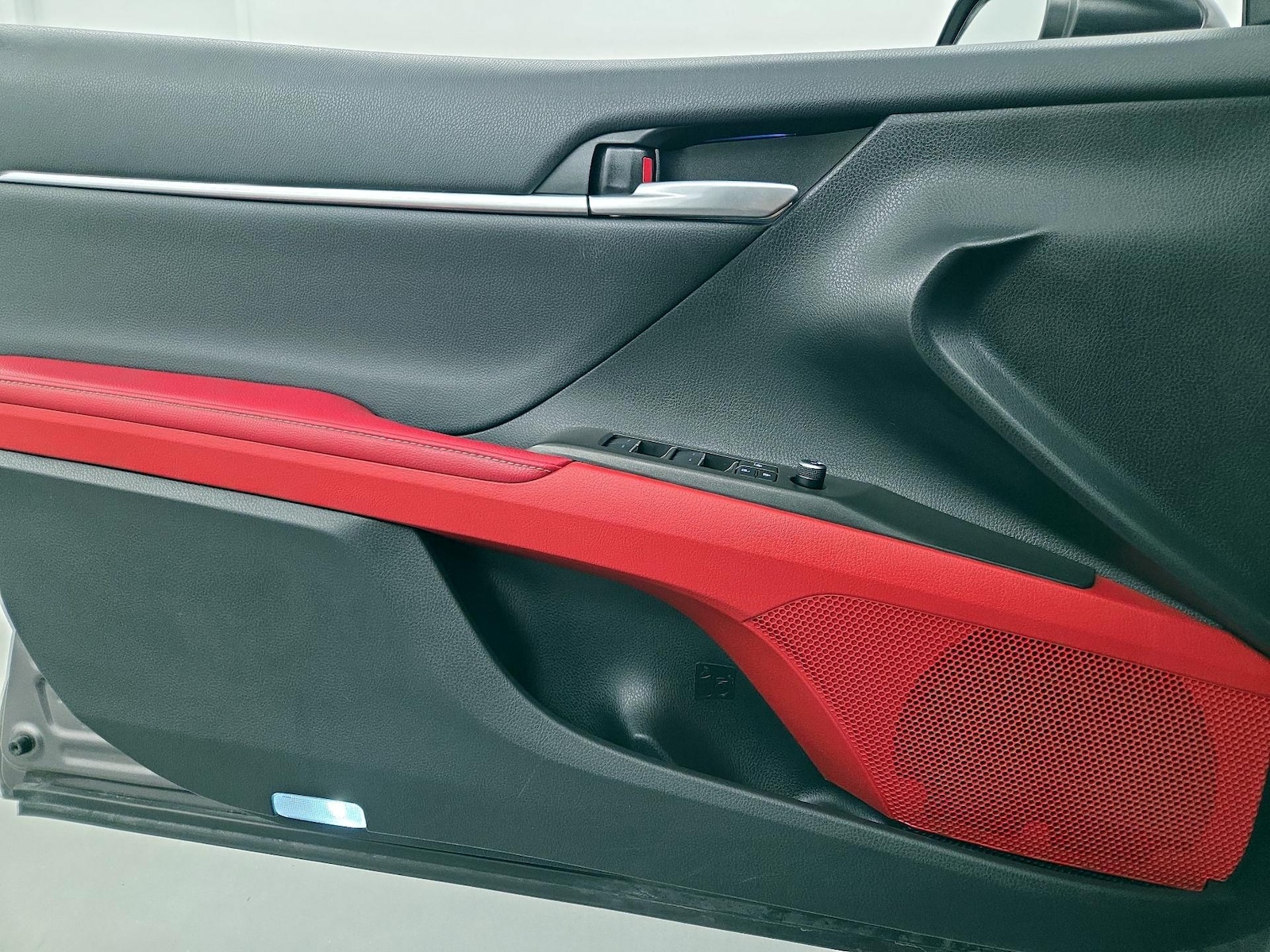 2024 Toyota Camry XSE - Photo 13
