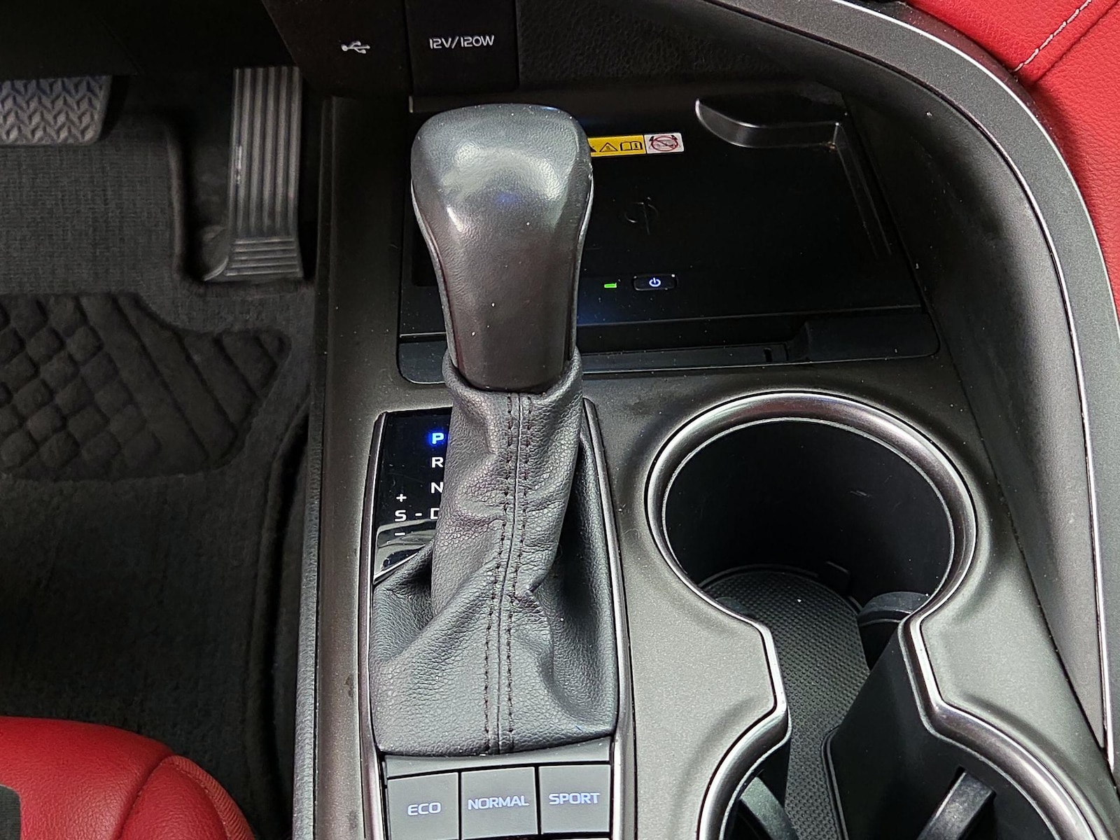 2024 Toyota Camry XSE - Photo 18
