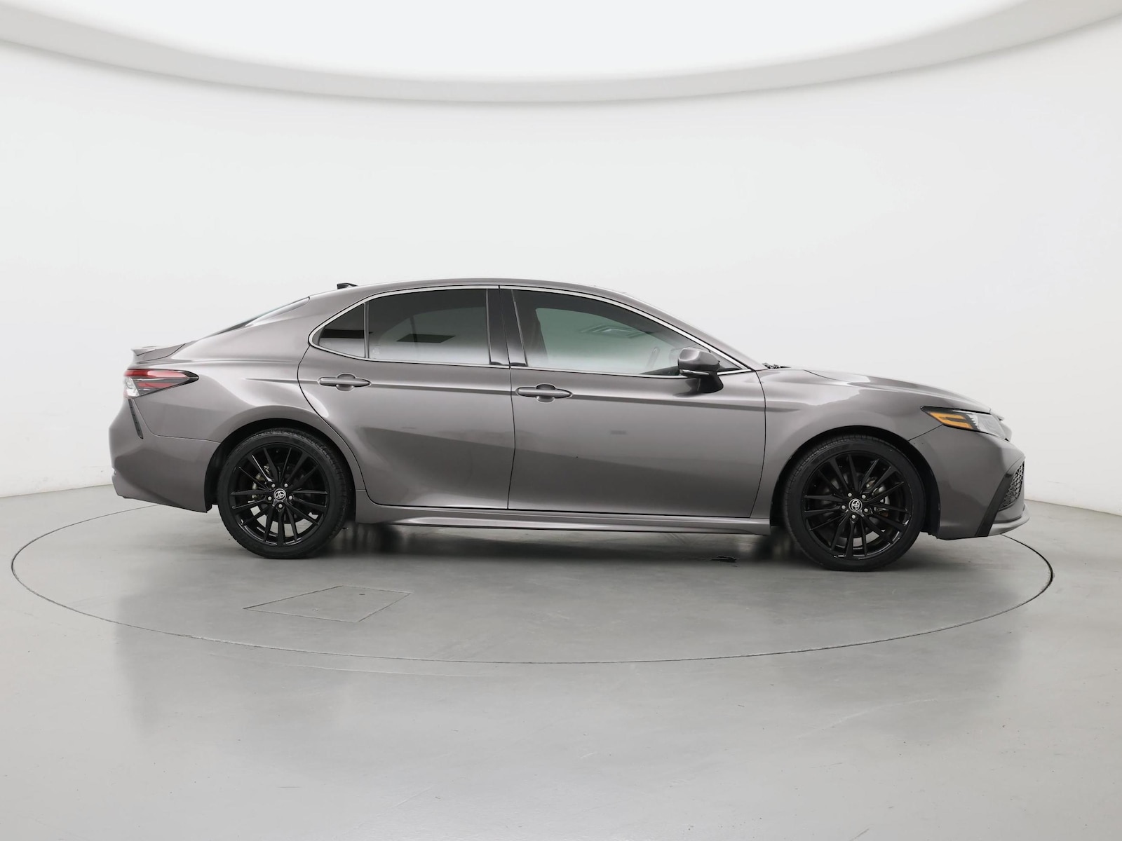 2024 Toyota Camry XSE - Photo 8