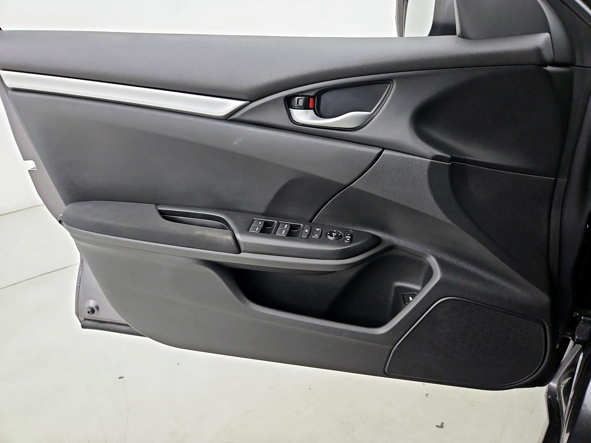 Thumbnail: 2017 Honda Civic - 12