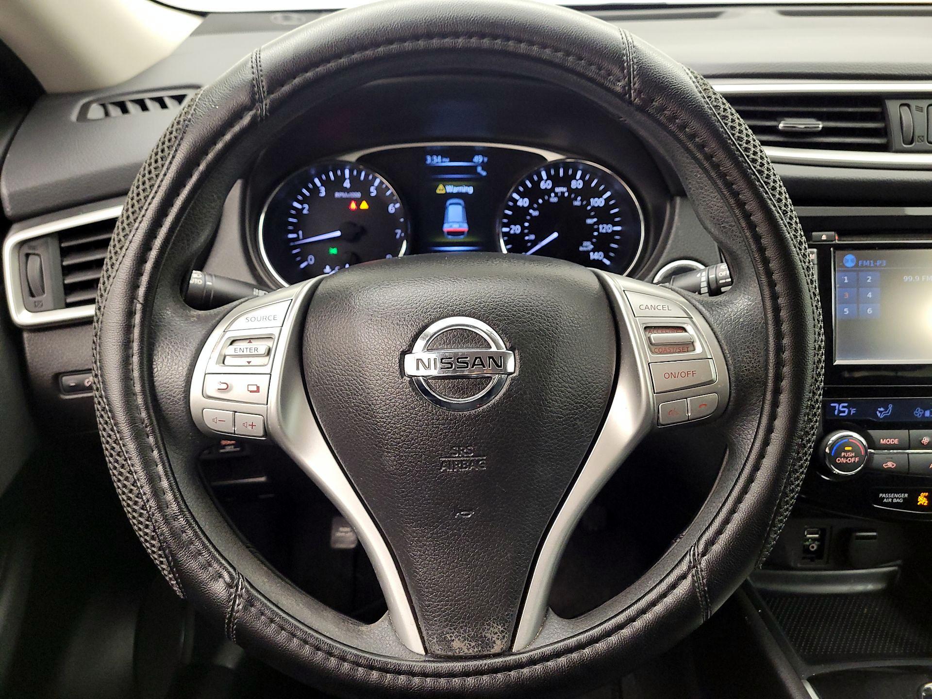 Thumbnail: 2016 Nissan Rogue - 10