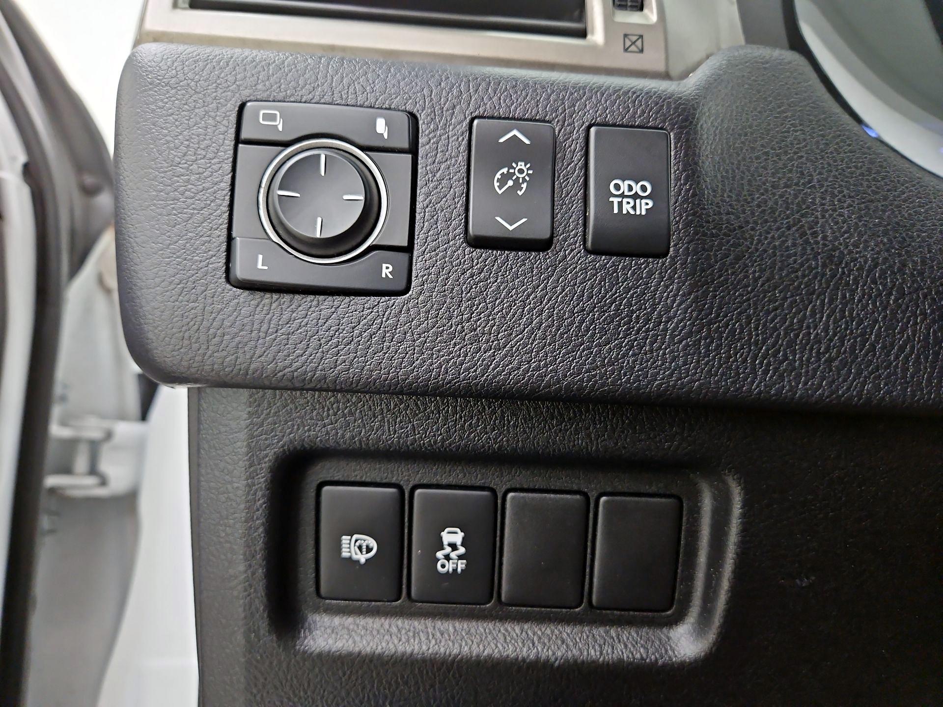 Thumbnail: 2015 Lexus GX - 13