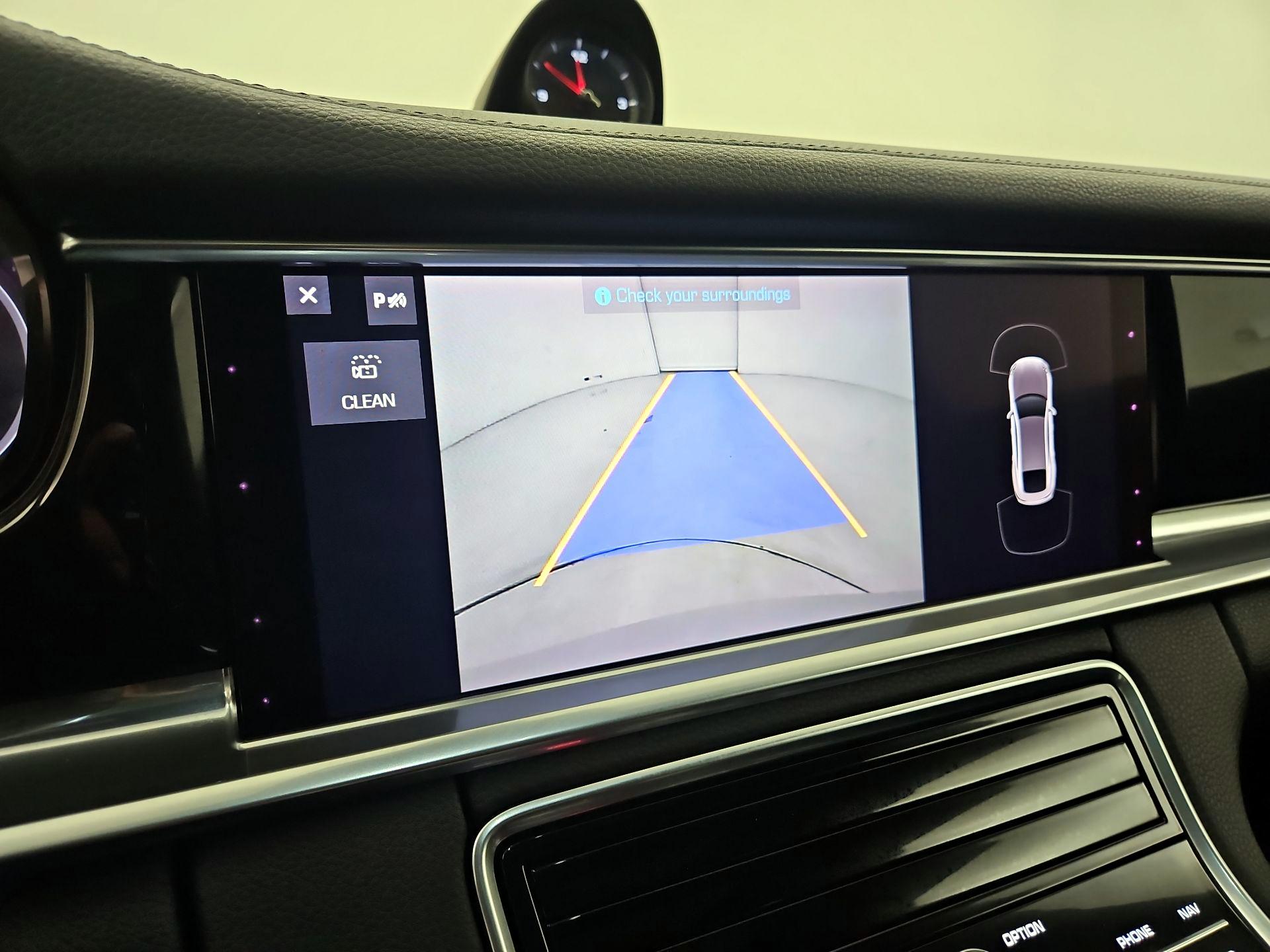 Thumbnail: 2021 Porsche Panamera - 15