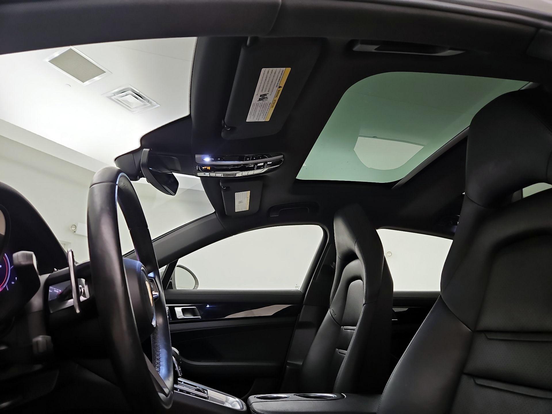 Thumbnail: 2021 Porsche Panamera - 20