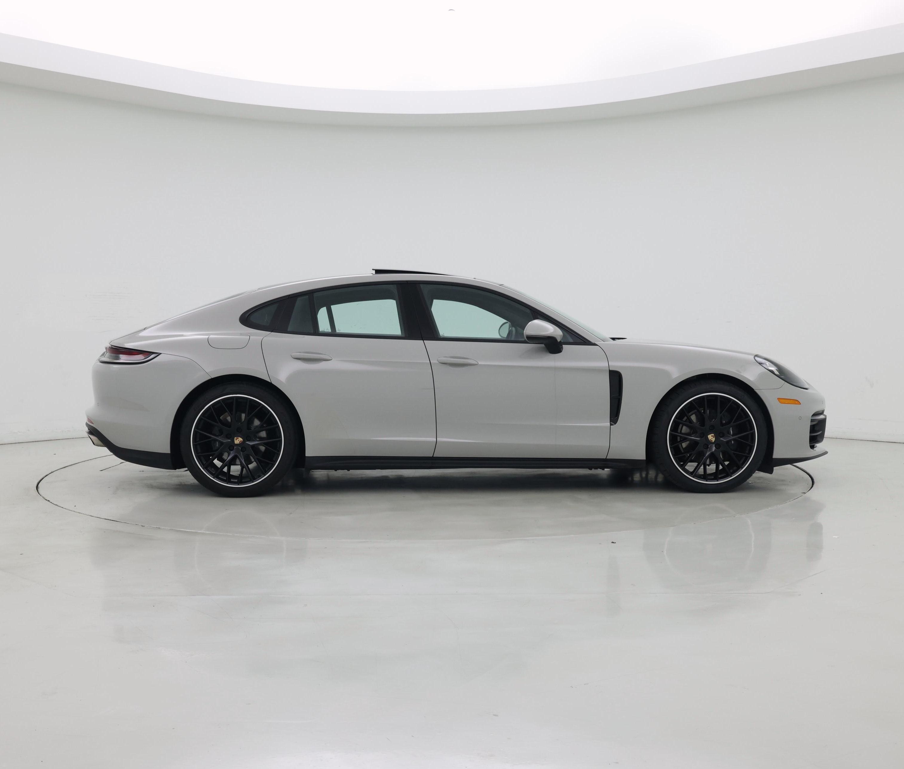 Thumbnail: 2021 Porsche Panamera - 7