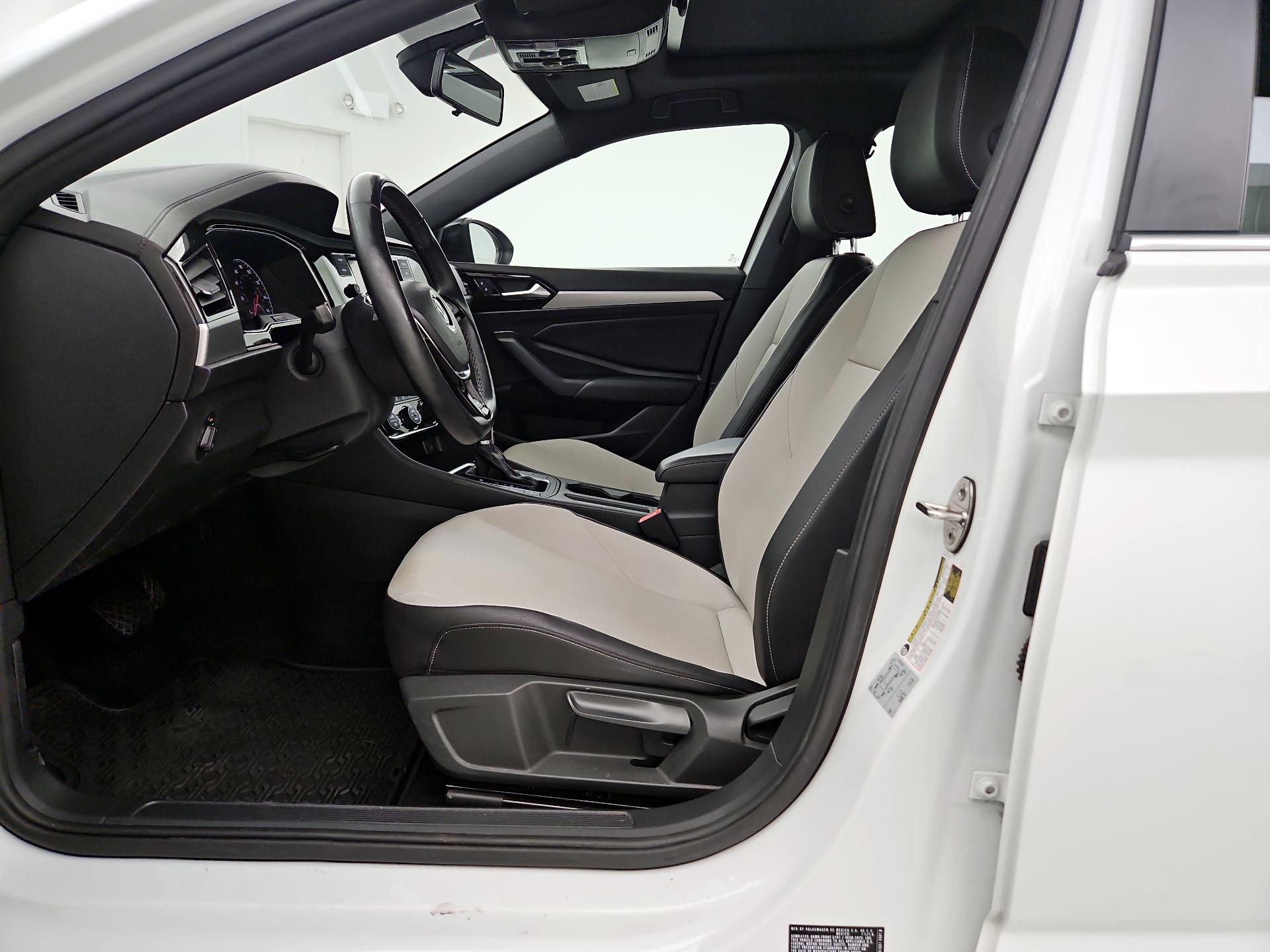 Thumbnail: 2019 Volkswagen Jetta - 11