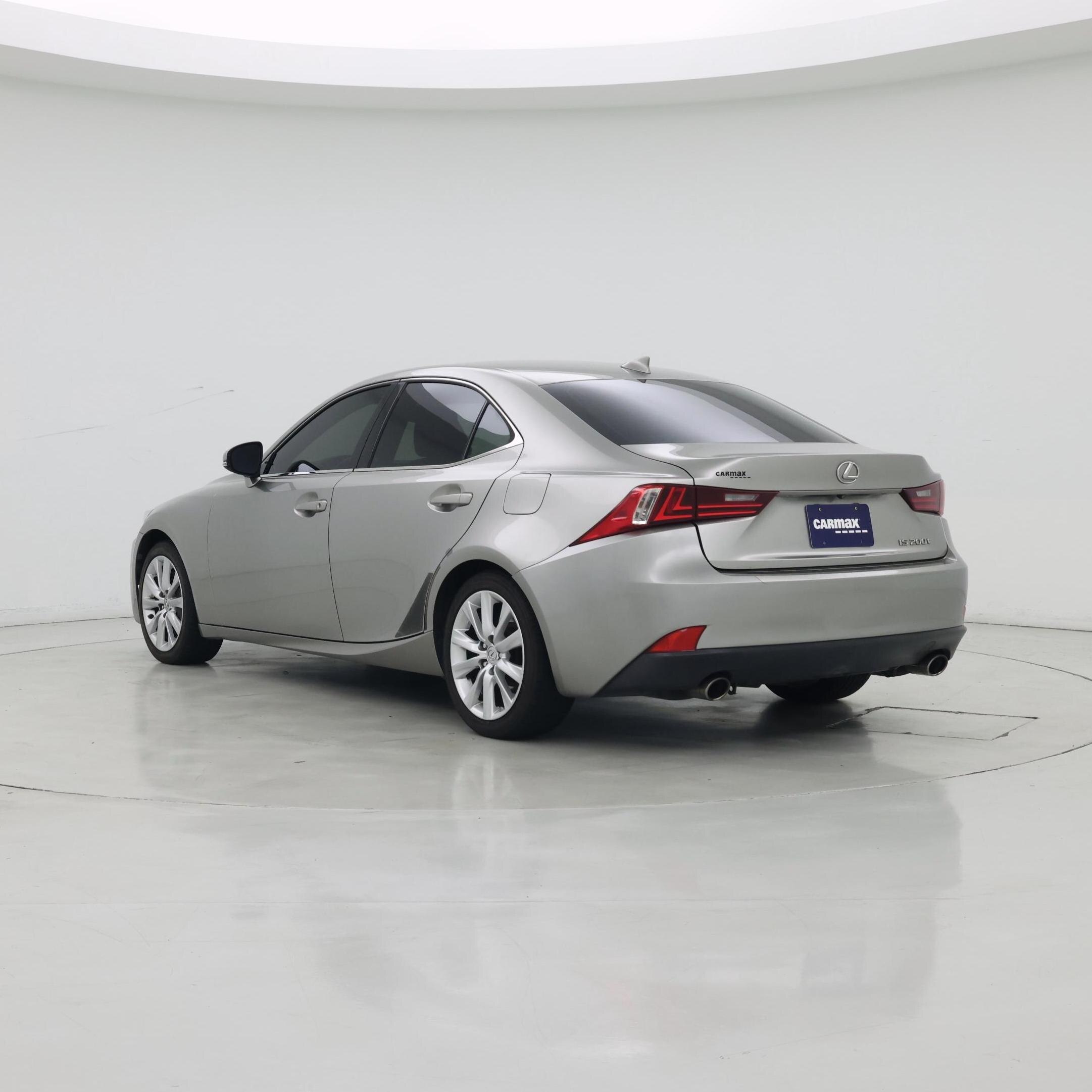 Thumbnail: 2016 Lexus IS - 2