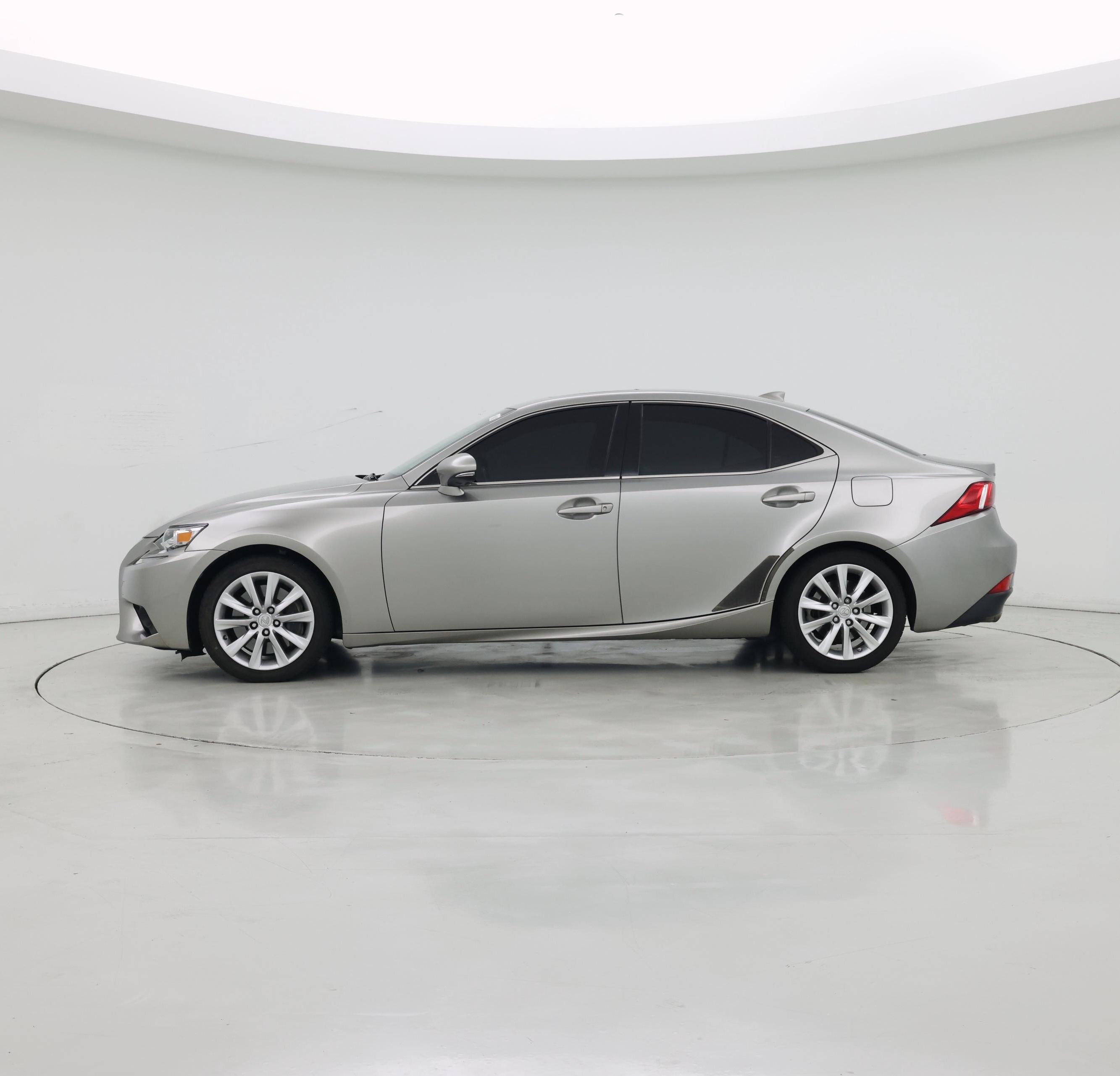 Thumbnail: 2016 Lexus IS - 3