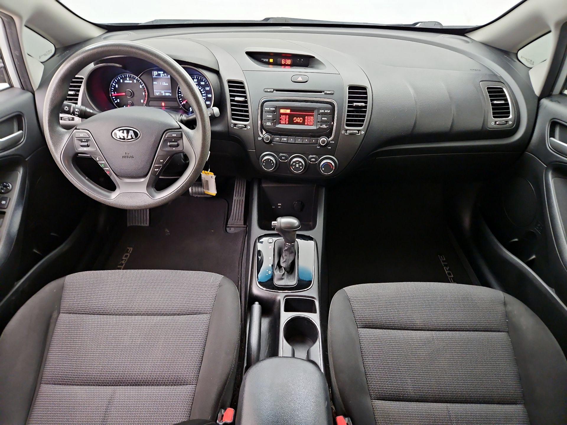 Thumbnail: 2017 Kia Forte - 9