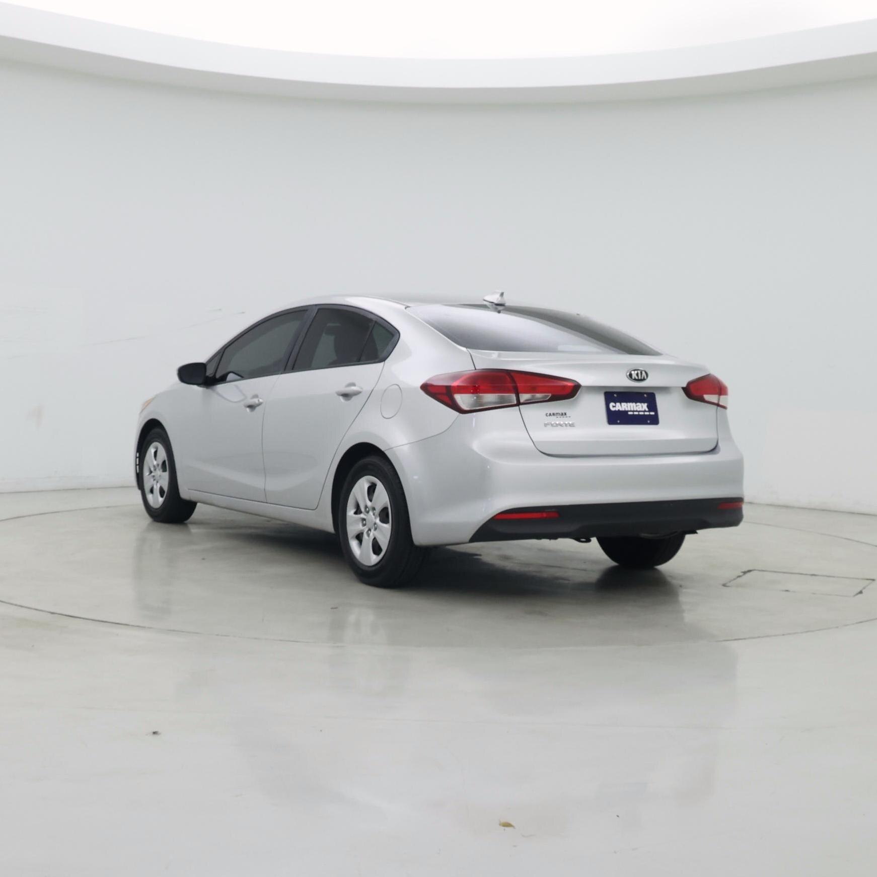 Thumbnail: 2017 Kia Forte - 2