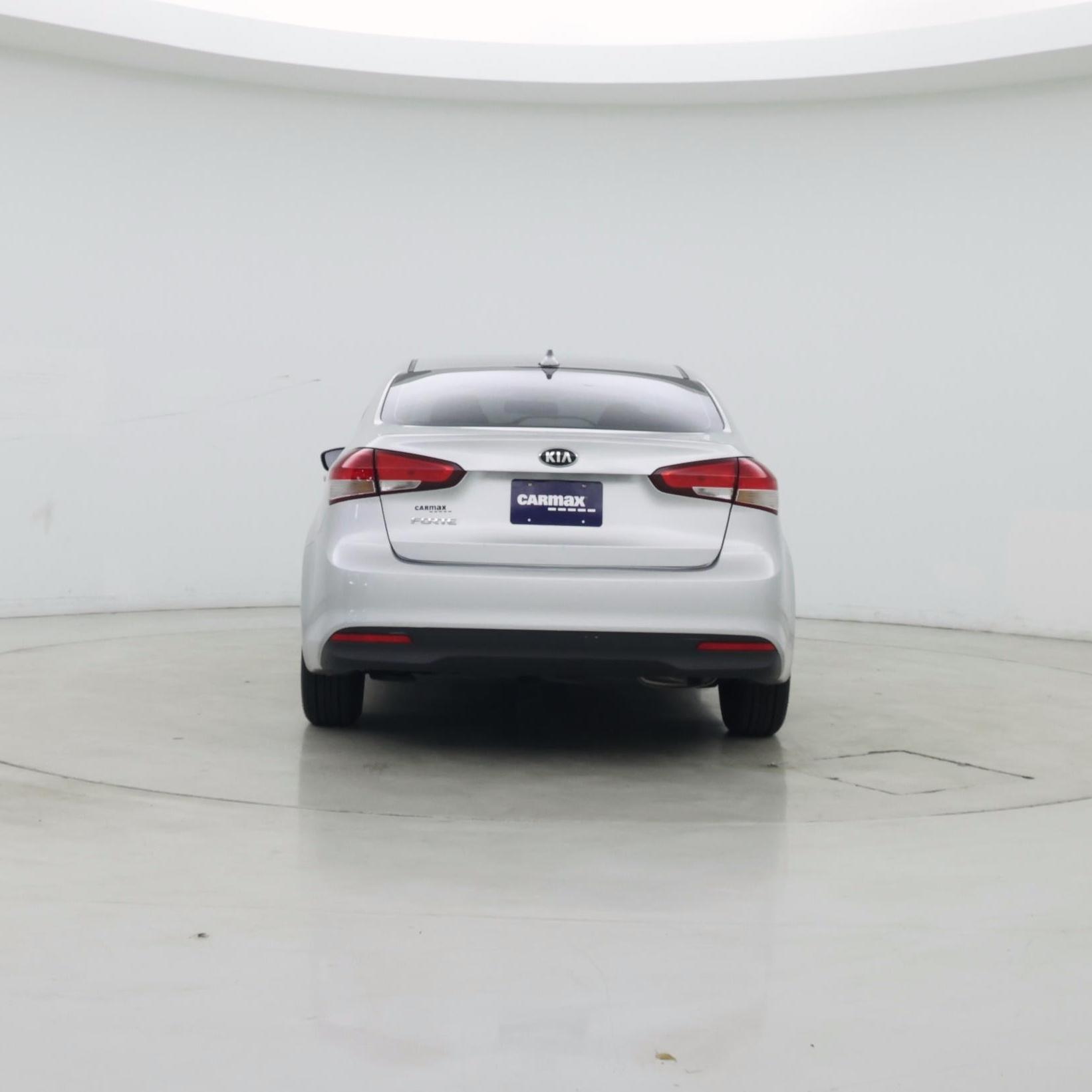 Thumbnail: 2017 Kia Forte - 6