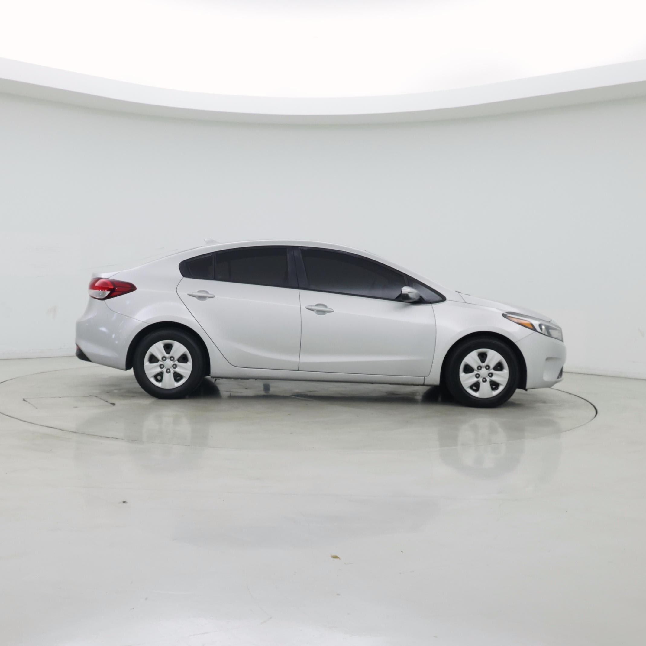 Thumbnail: 2017 Kia Forte - 7