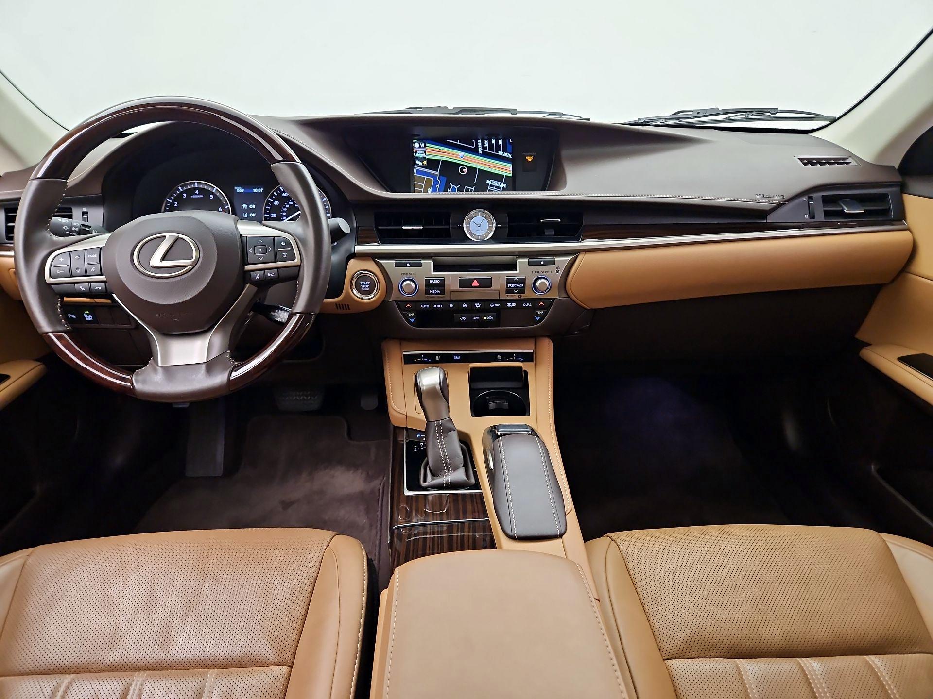 Thumbnail: 2017 Lexus ES - 9