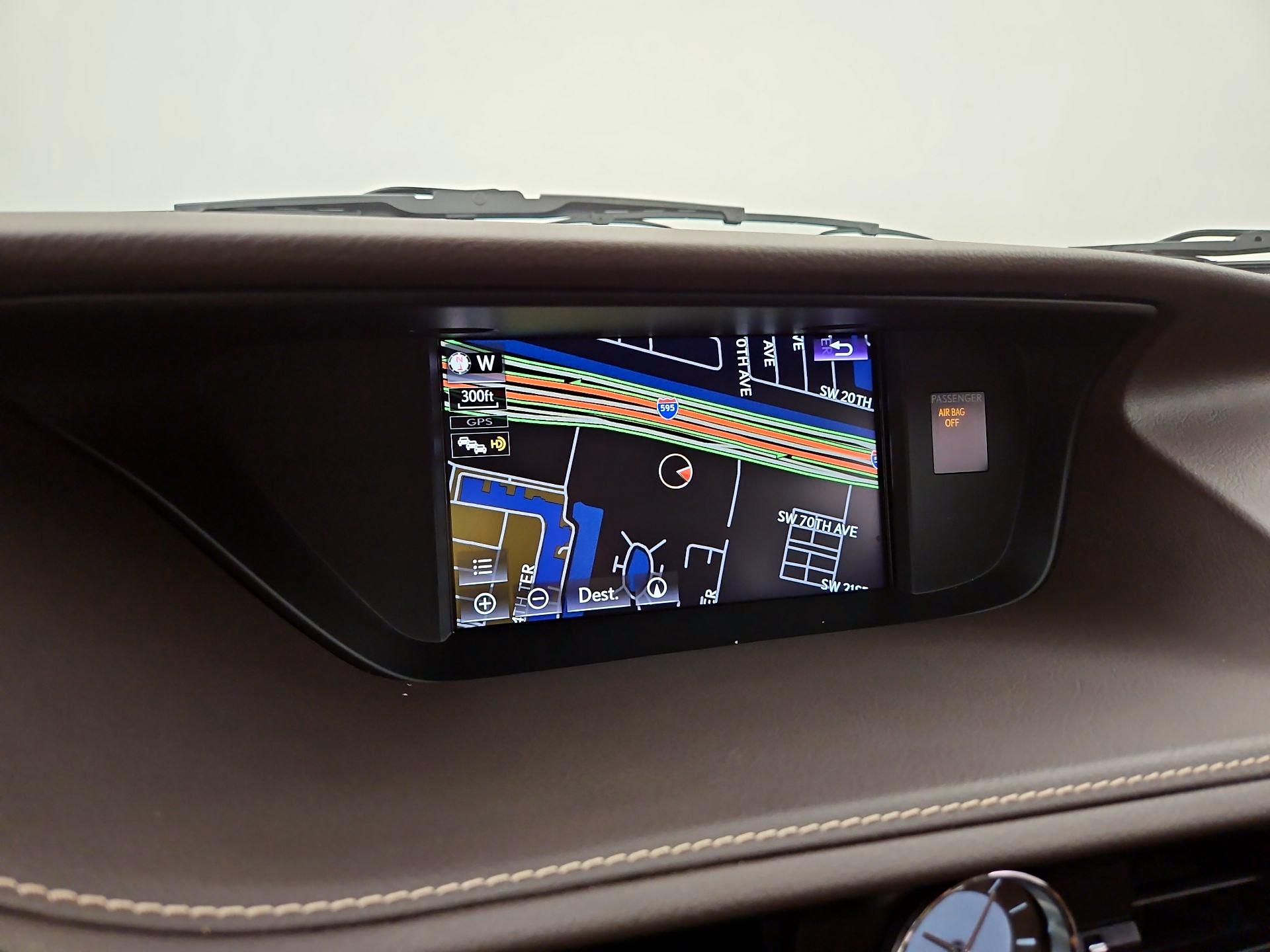 Thumbnail: 2017 Lexus ES - 14