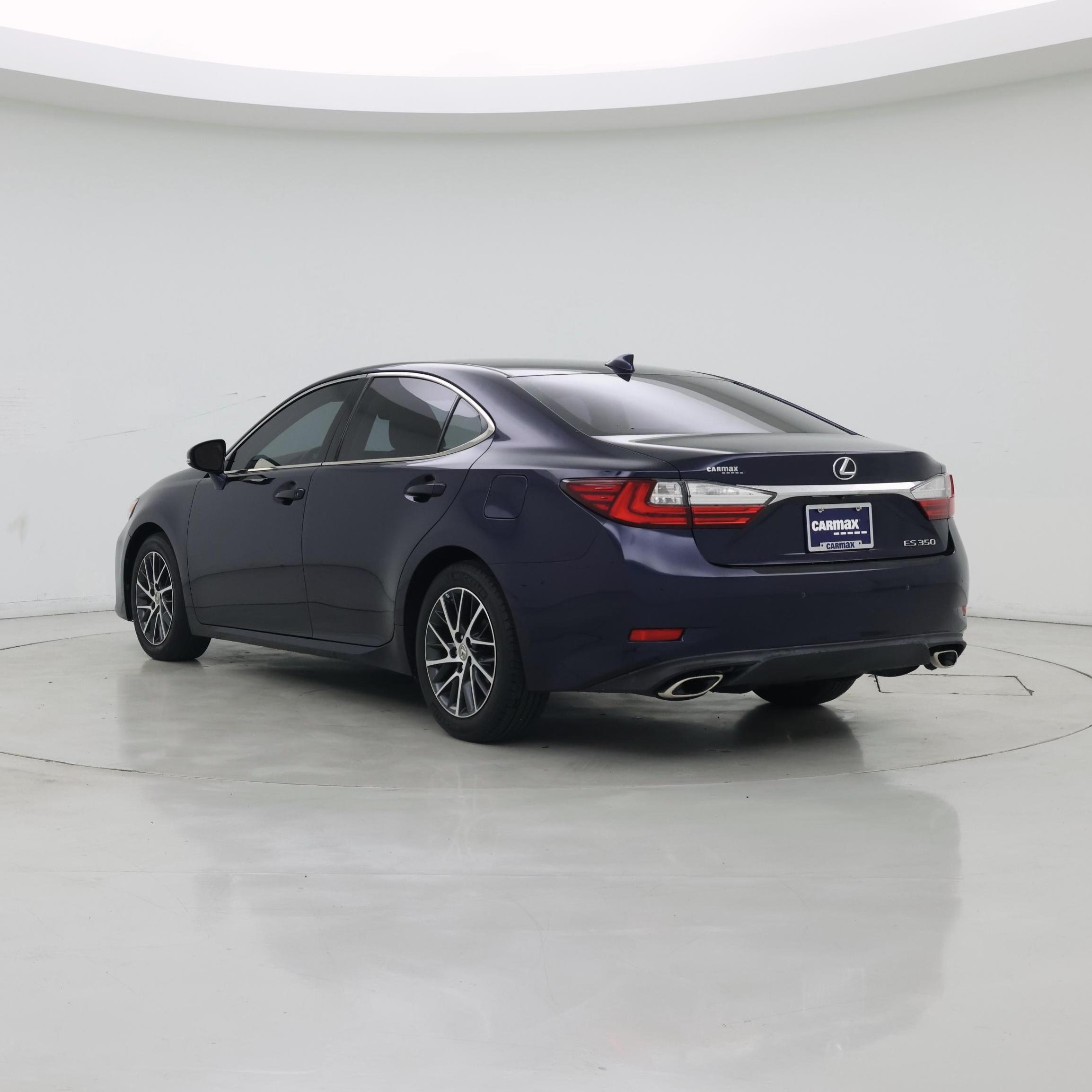 Thumbnail: 2017 Lexus ES - 2