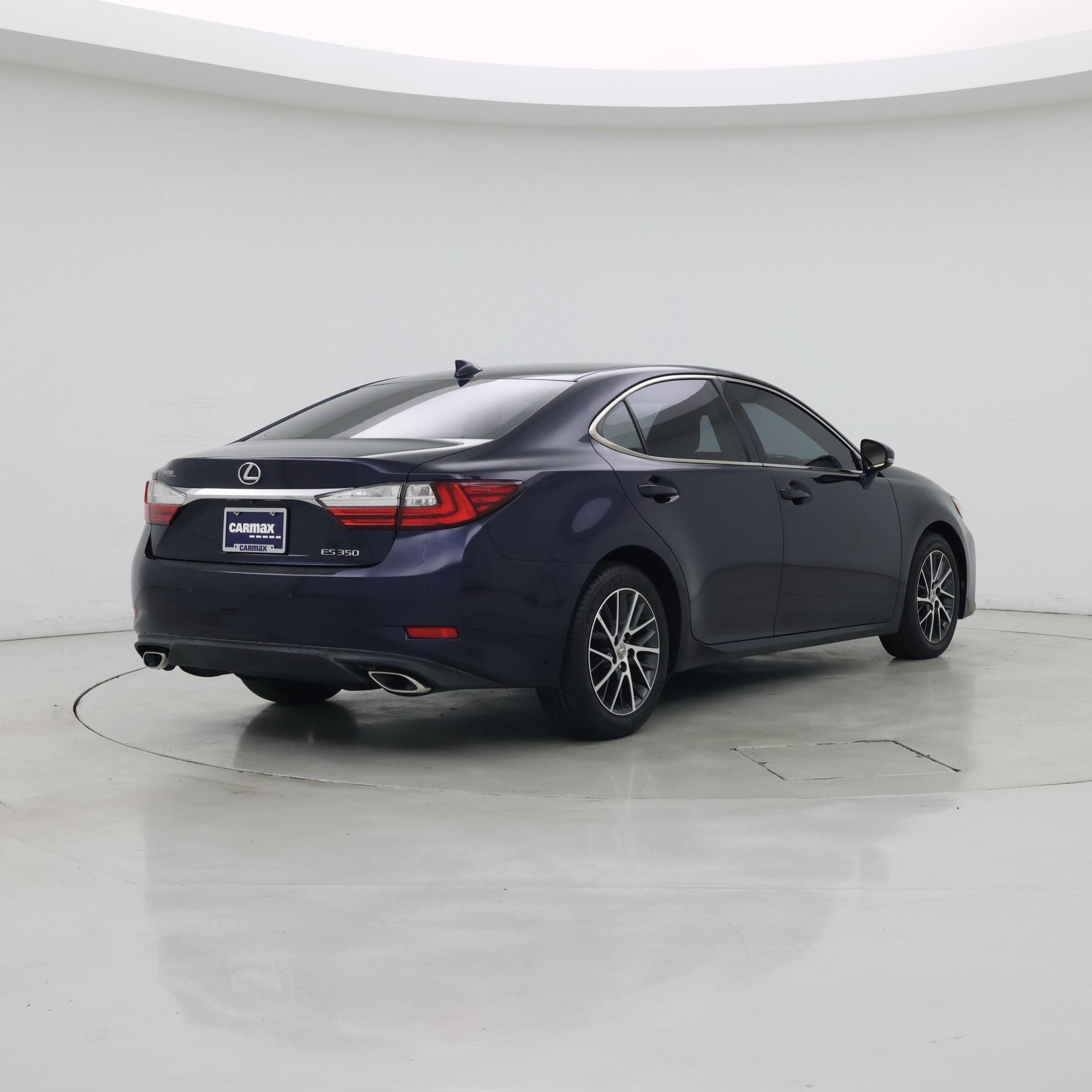 Thumbnail: 2017 Lexus ES - 8