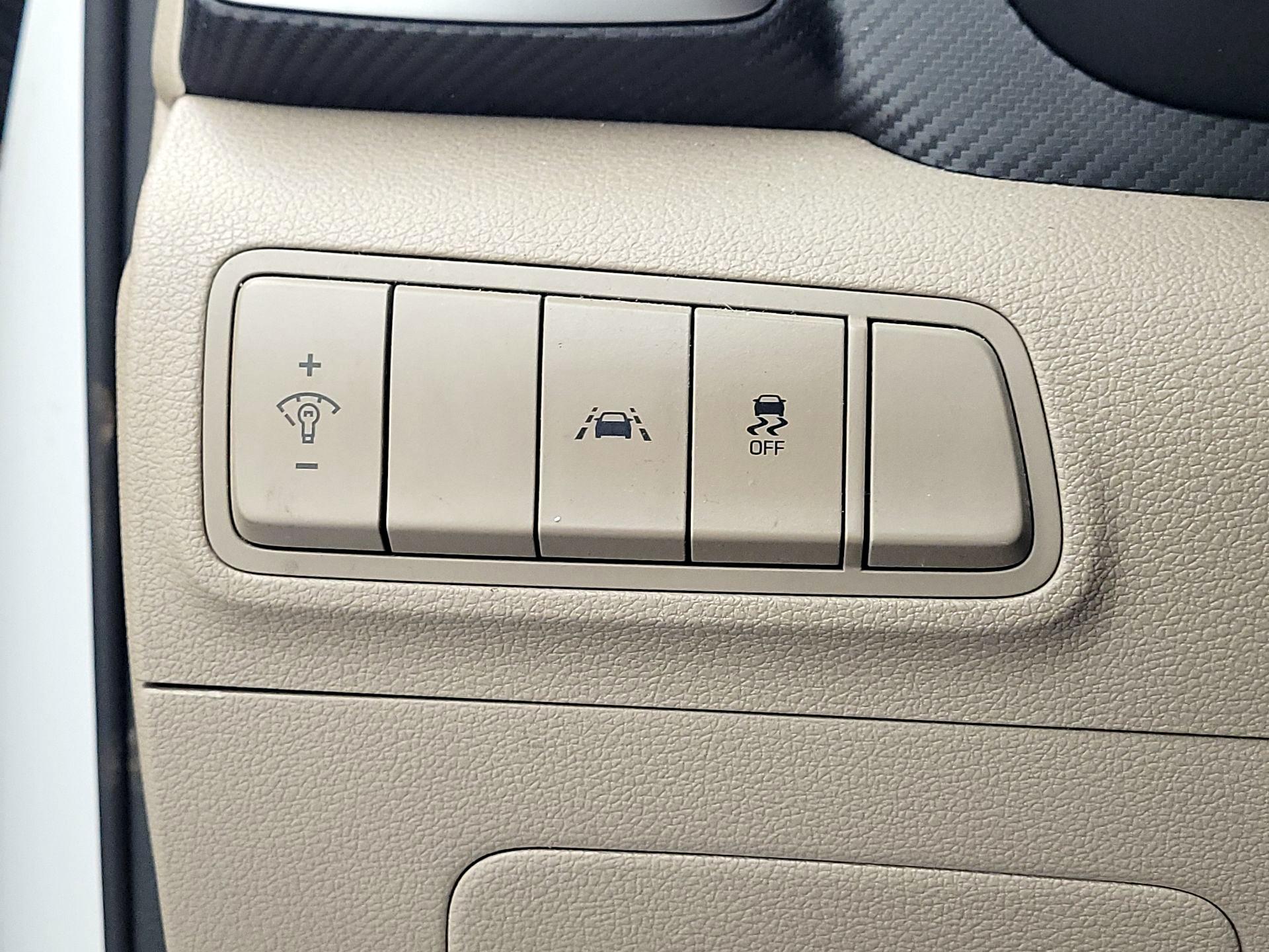 Thumbnail: 2019 Hyundai Tucson - 13