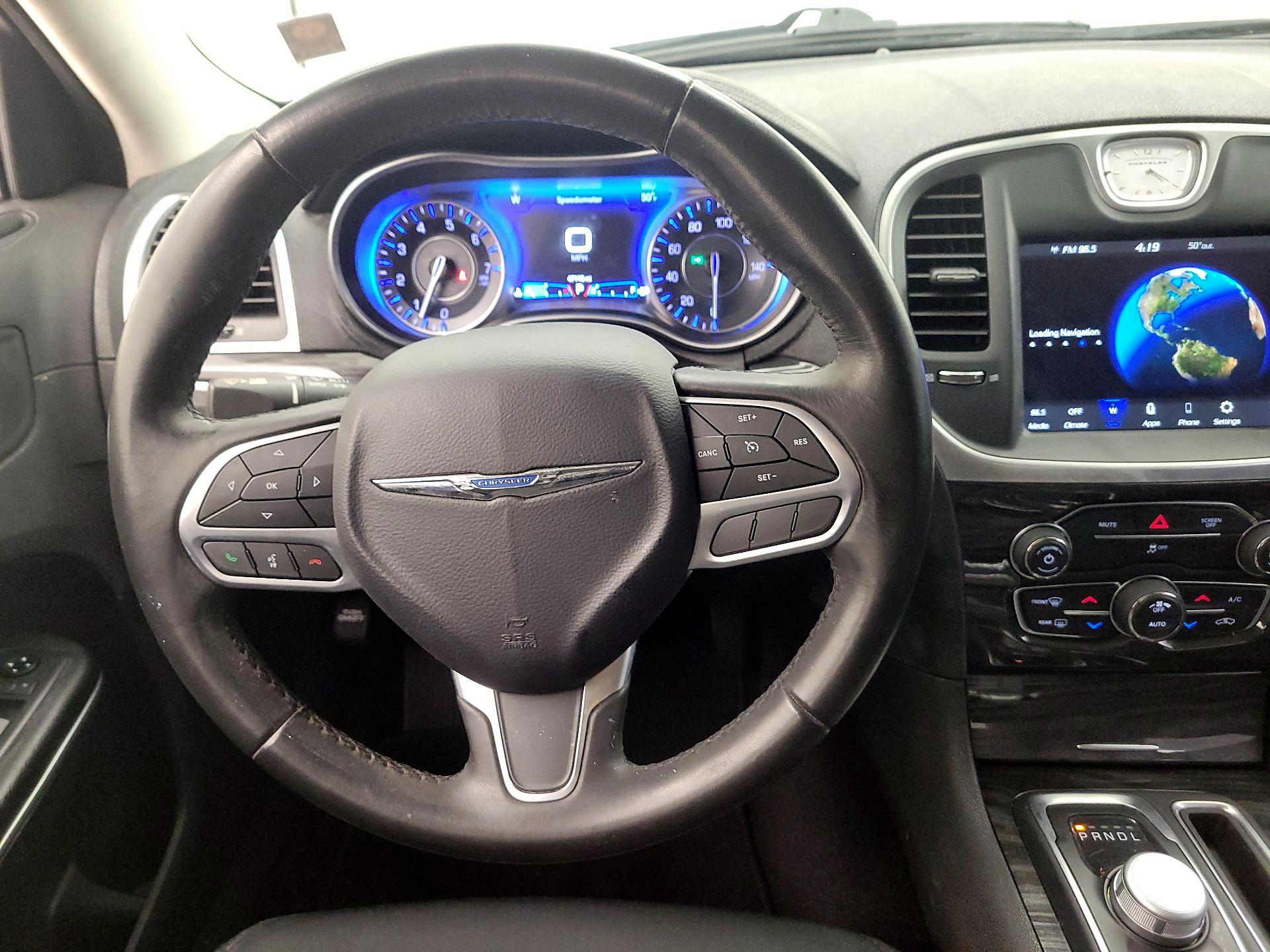 Thumbnail: 2020 Chrysler 300 - 10