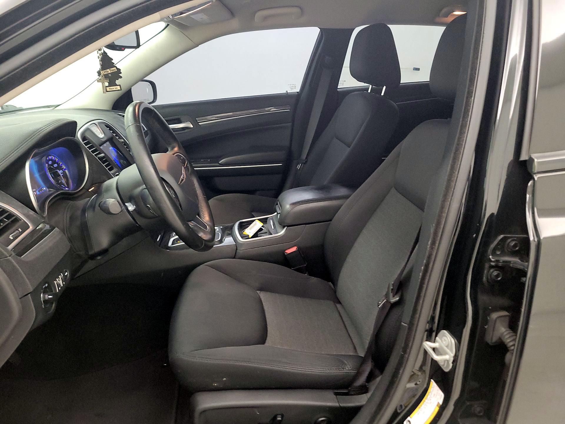 Thumbnail: 2020 Chrysler 300 - 11