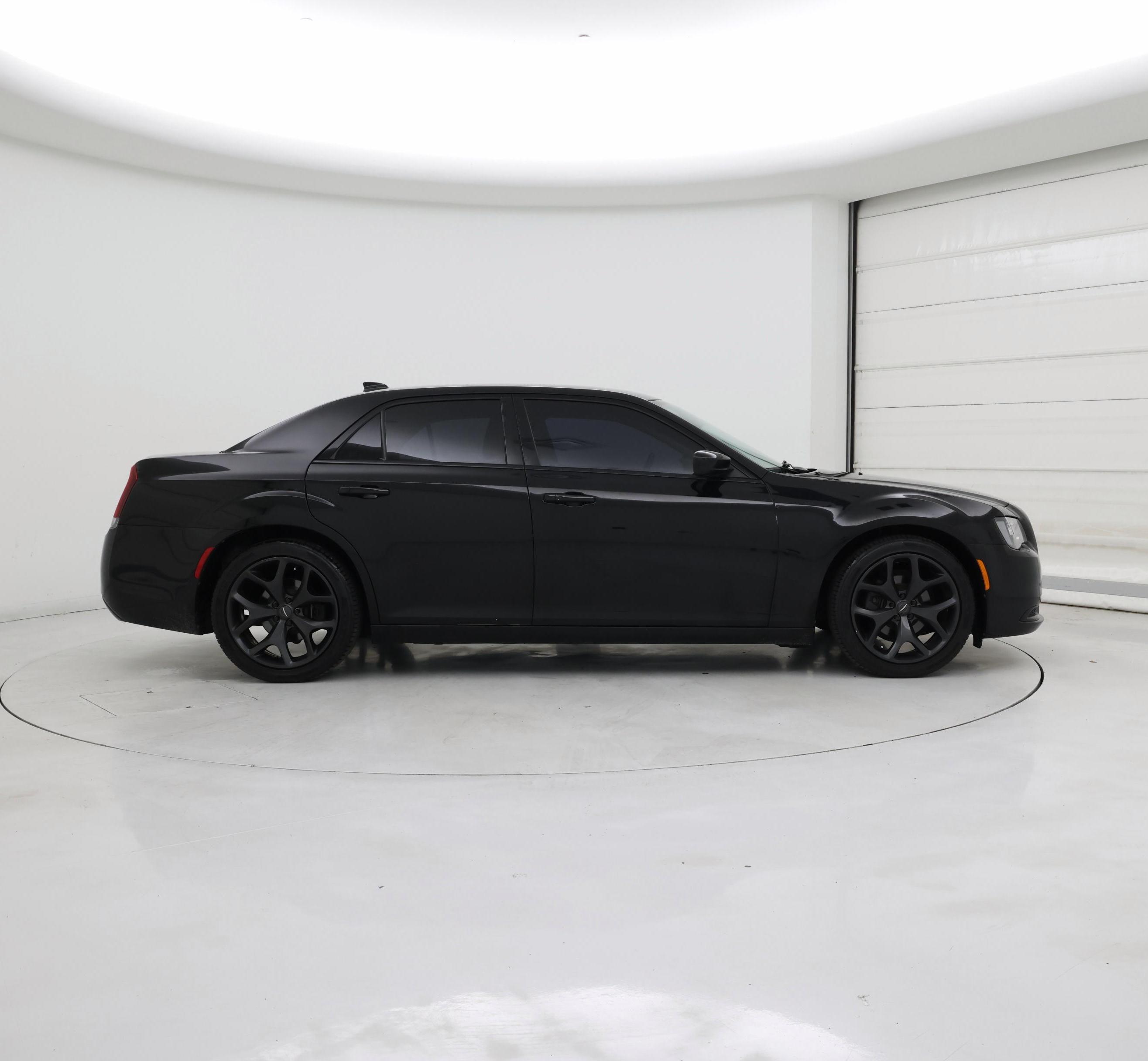 Thumbnail: 2020 Chrysler 300 - 7