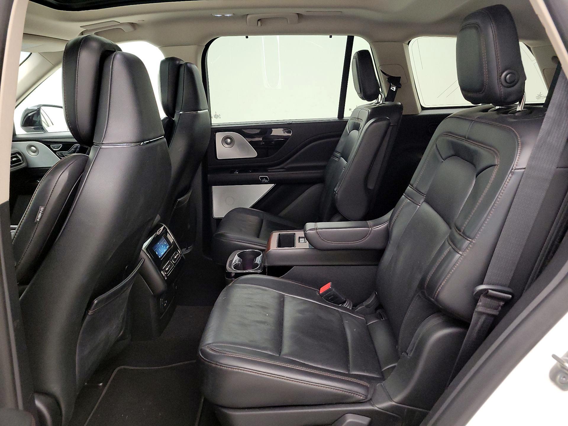 Thumbnail: 2020 Lincoln Aviator - 20