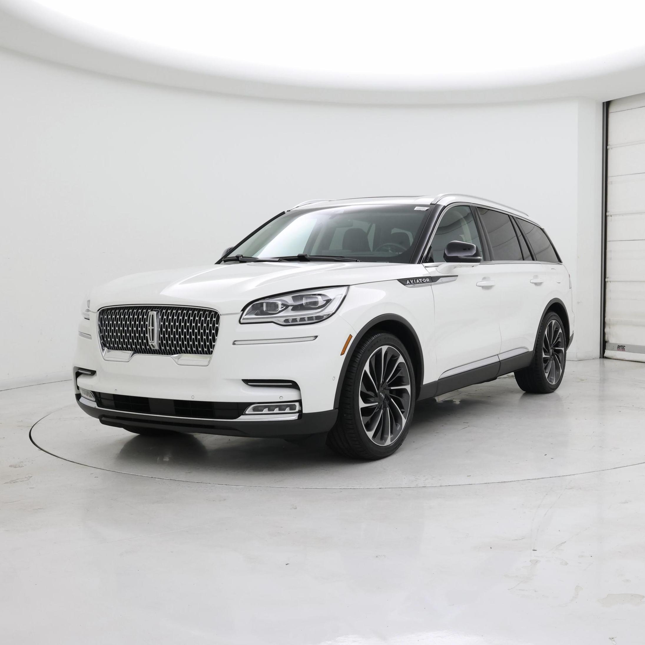 Thumbnail: 2020 Lincoln Aviator - 4