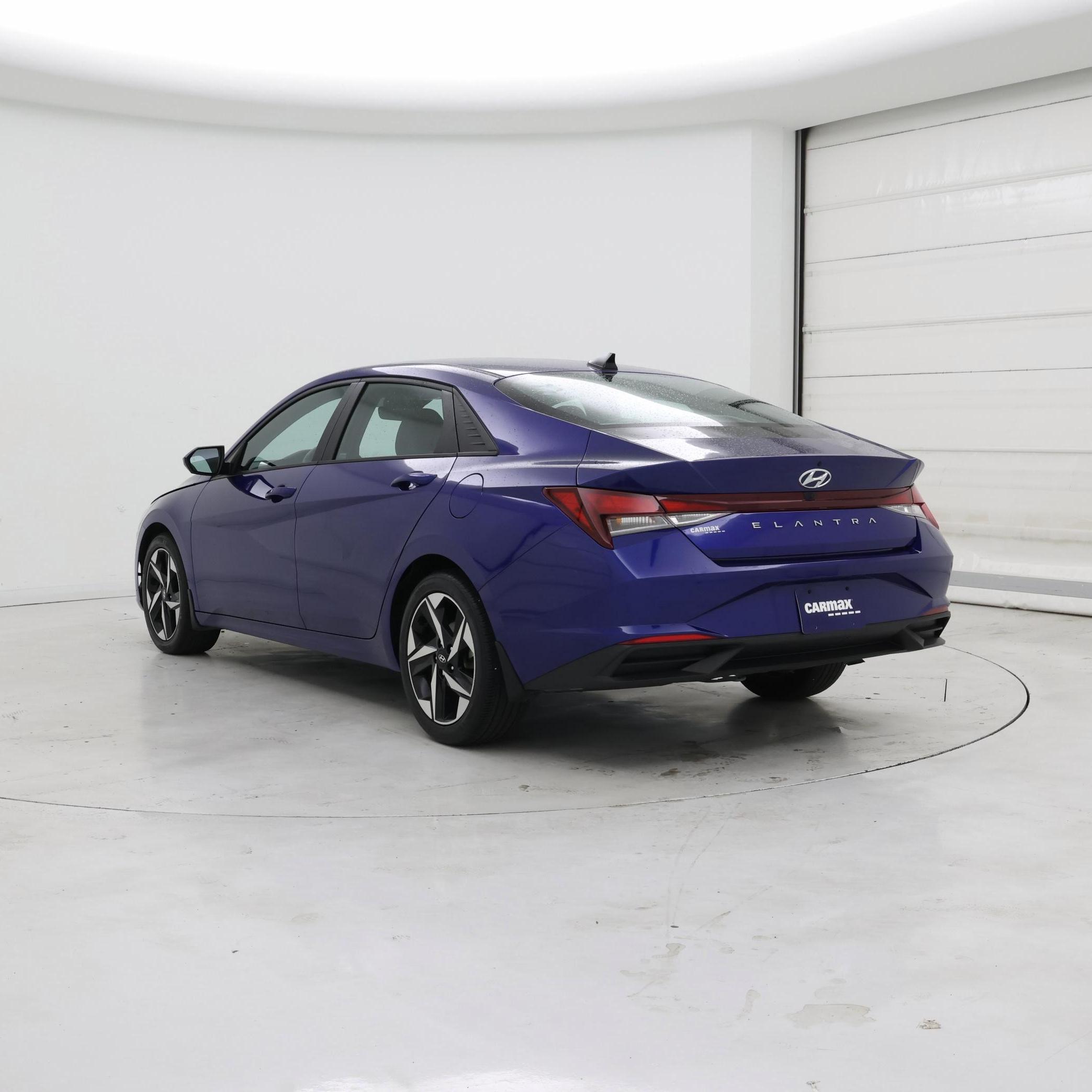 Thumbnail: 2023 Hyundai Elantra - 2