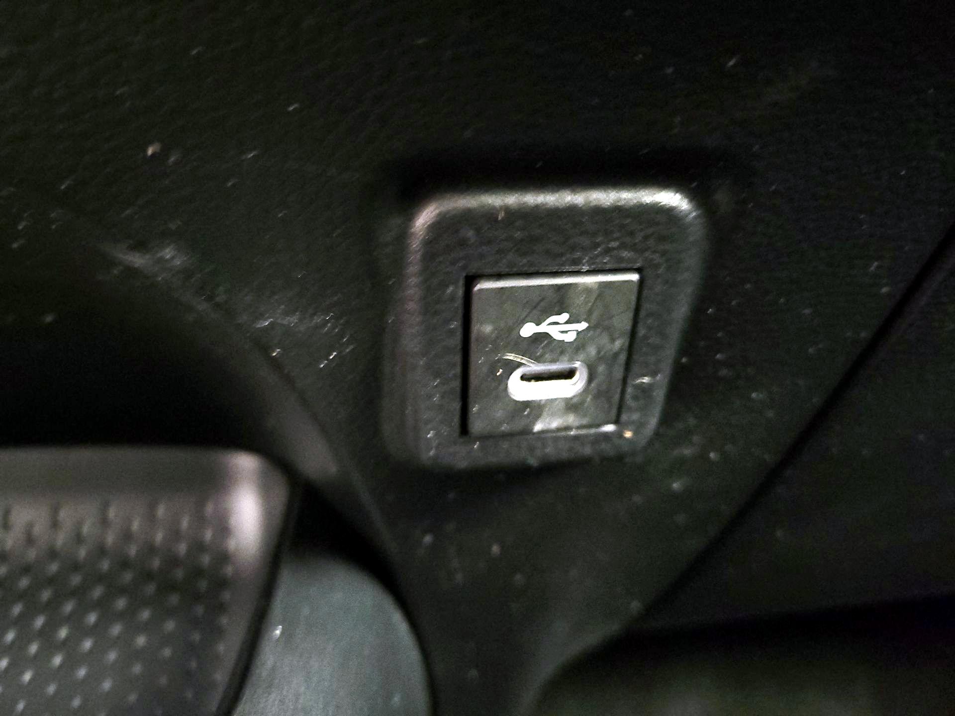 Thumbnail: 2023 Toyota Corolla - 18