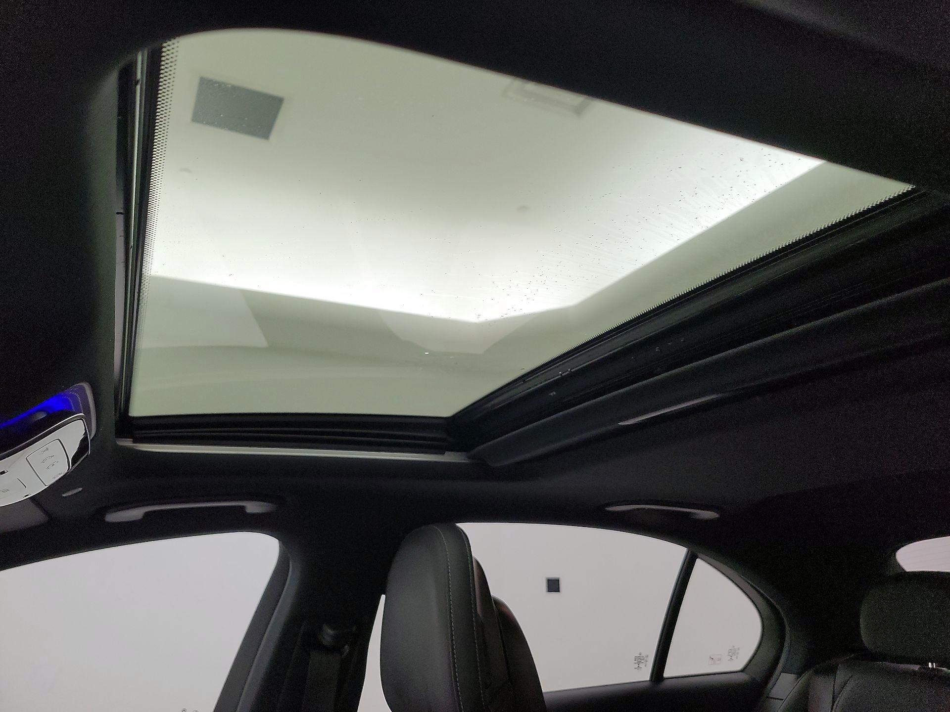 Thumbnail: 2022 Mercedes-Benz C-Class - 20