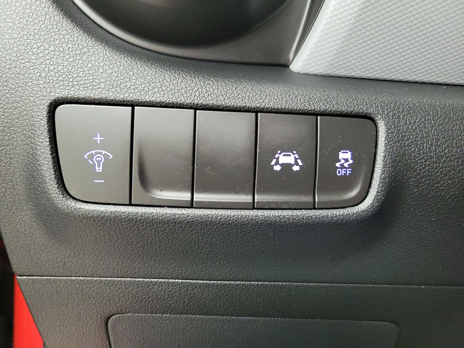 Thumbnail: 2020 Hyundai Kona - 13