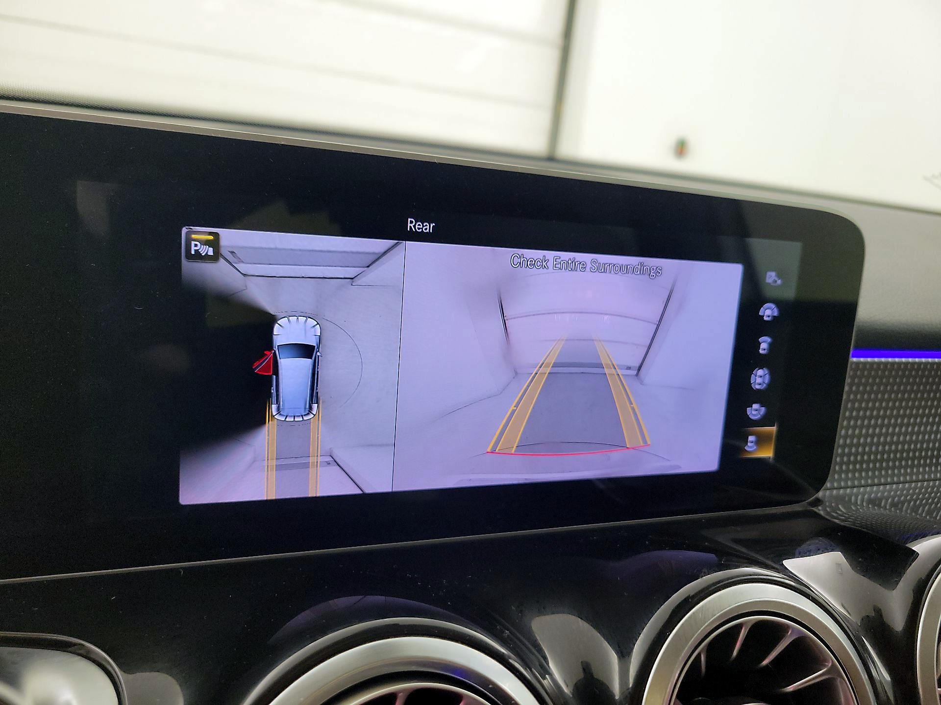 Thumbnail: 2021 Mercedes-Benz GLB - 14