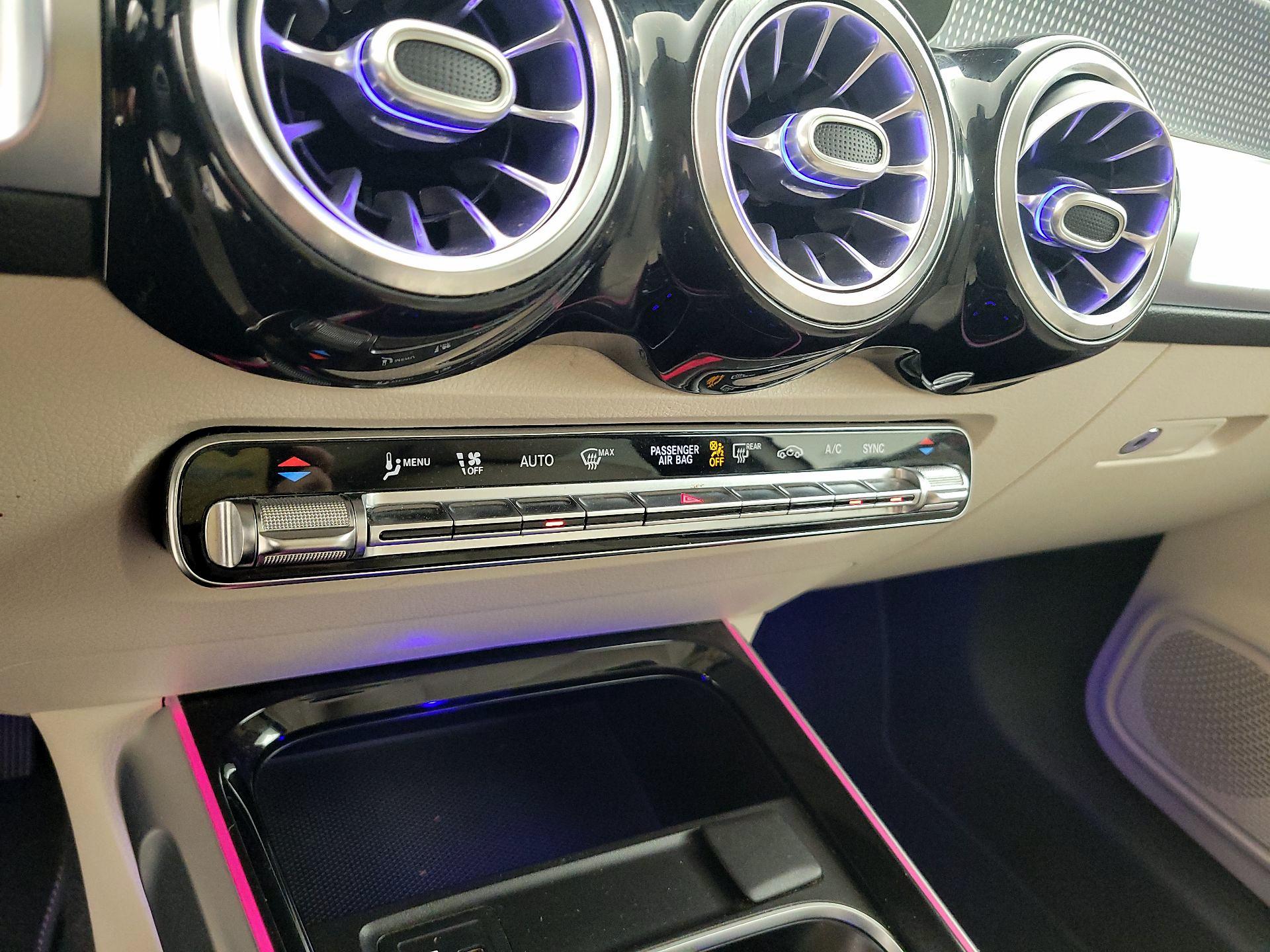 Thumbnail: 2021 Mercedes-Benz GLB - 16