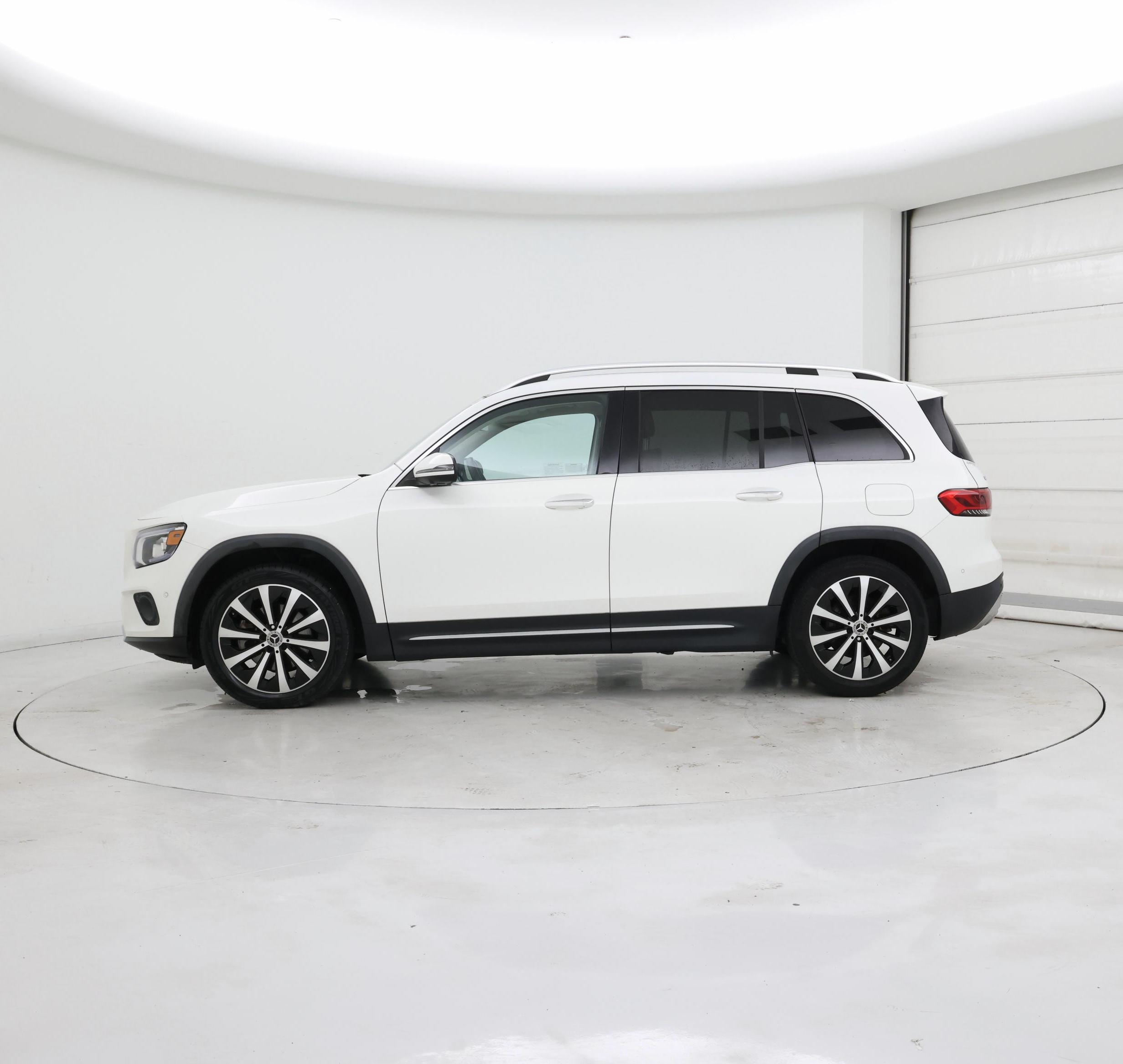 Thumbnail: 2021 Mercedes-Benz GLB - 3