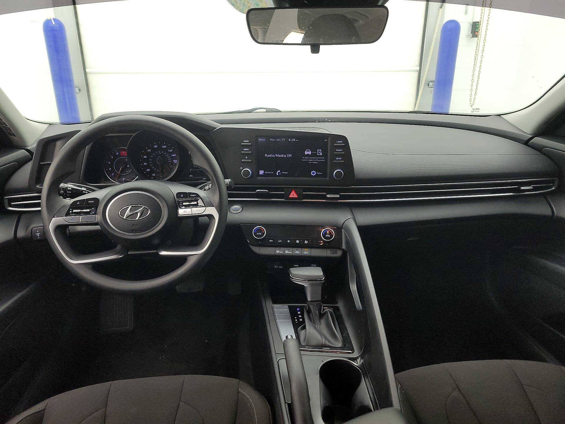 Thumbnail: 2023 Hyundai Elantra - 9