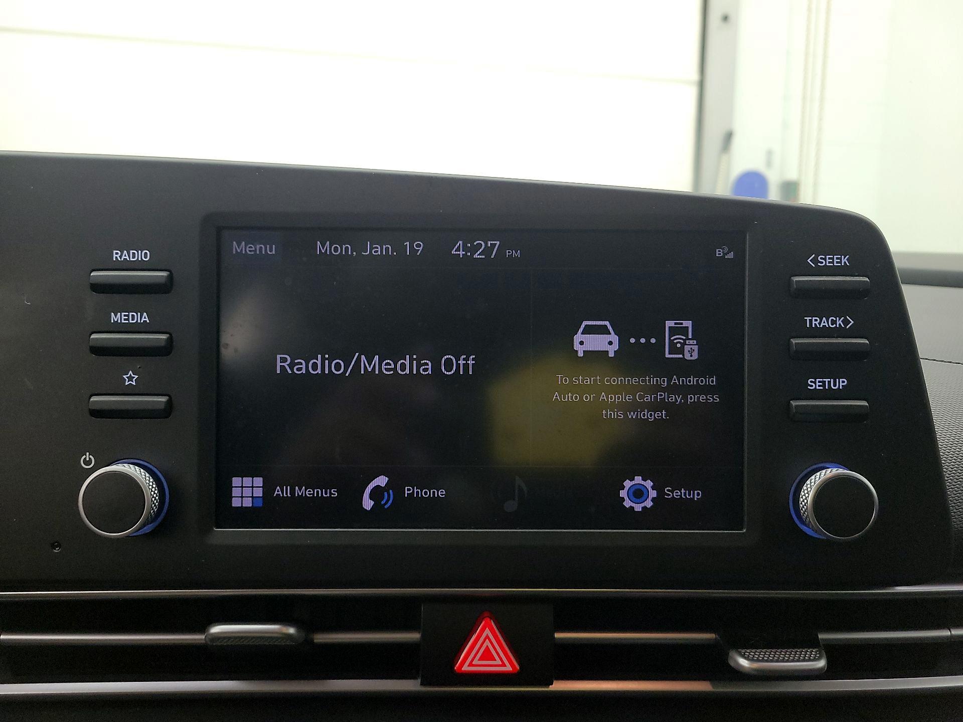 Thumbnail: 2023 Hyundai Elantra - 15