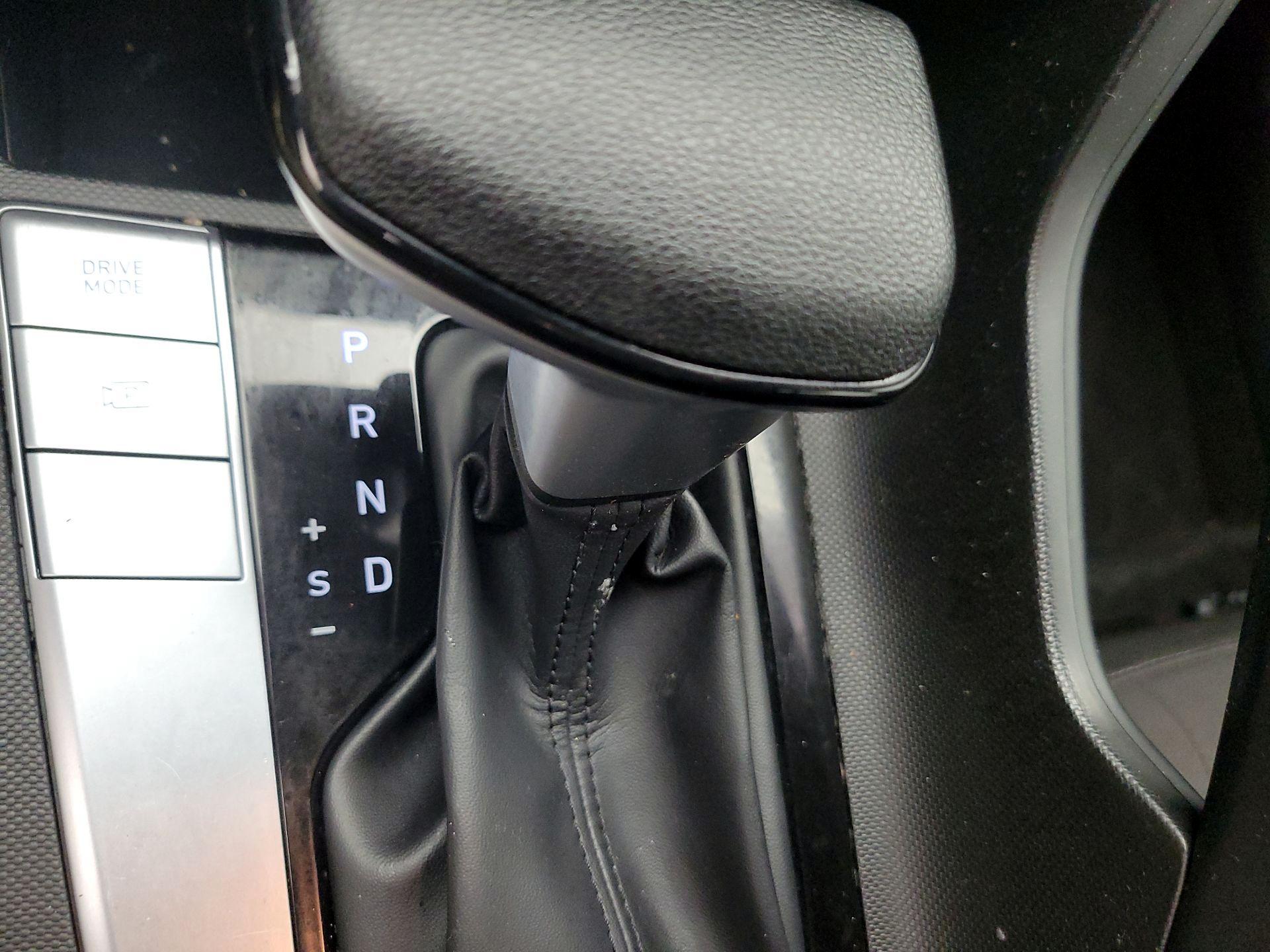 Thumbnail: 2023 Hyundai Elantra - 17