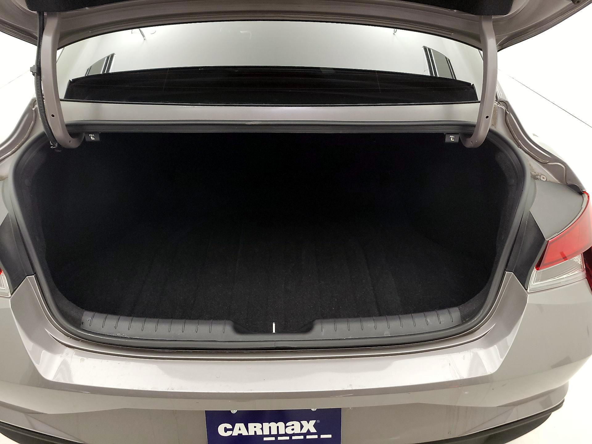 Thumbnail: 2023 Hyundai Elantra - 20