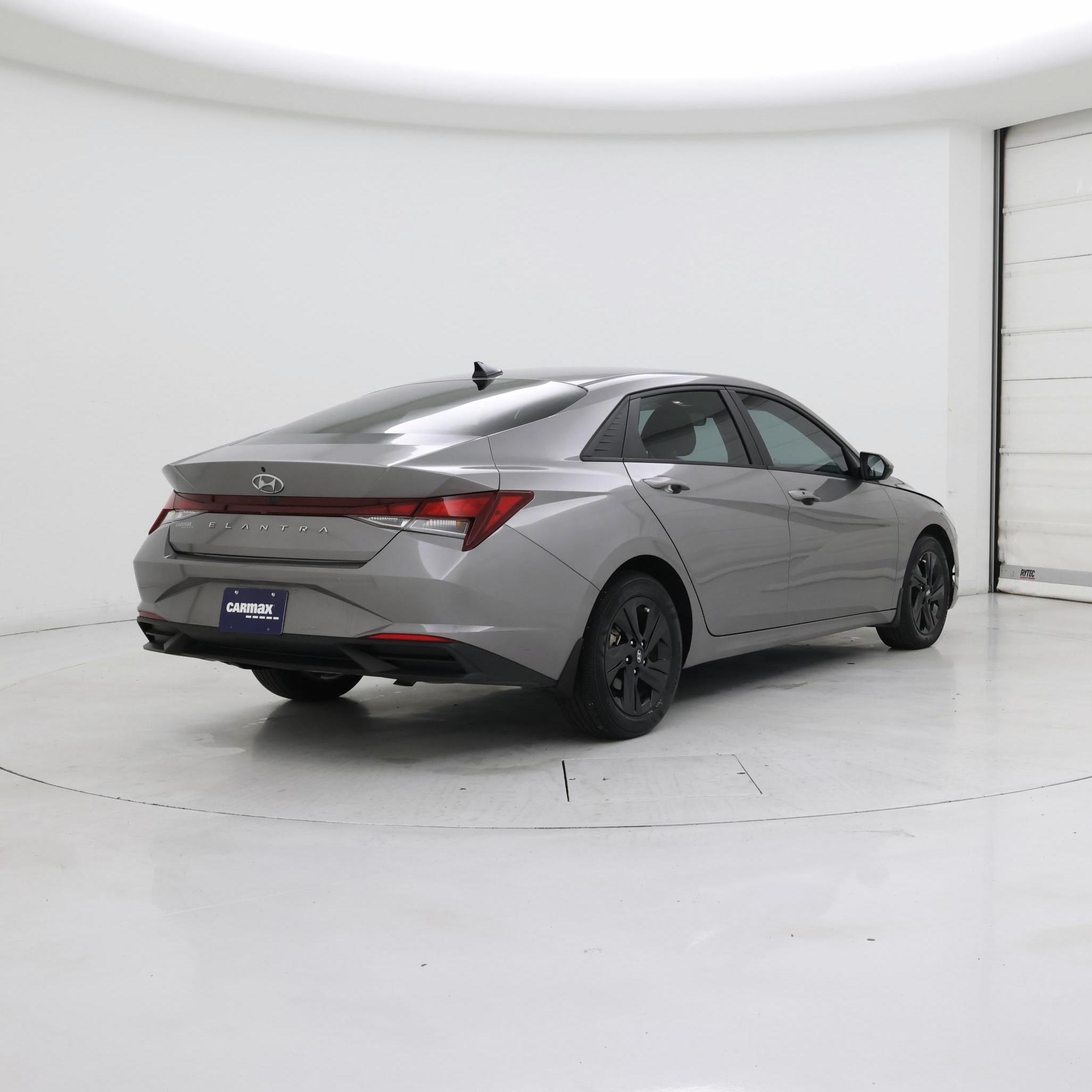 Thumbnail: 2023 Hyundai Elantra - 8