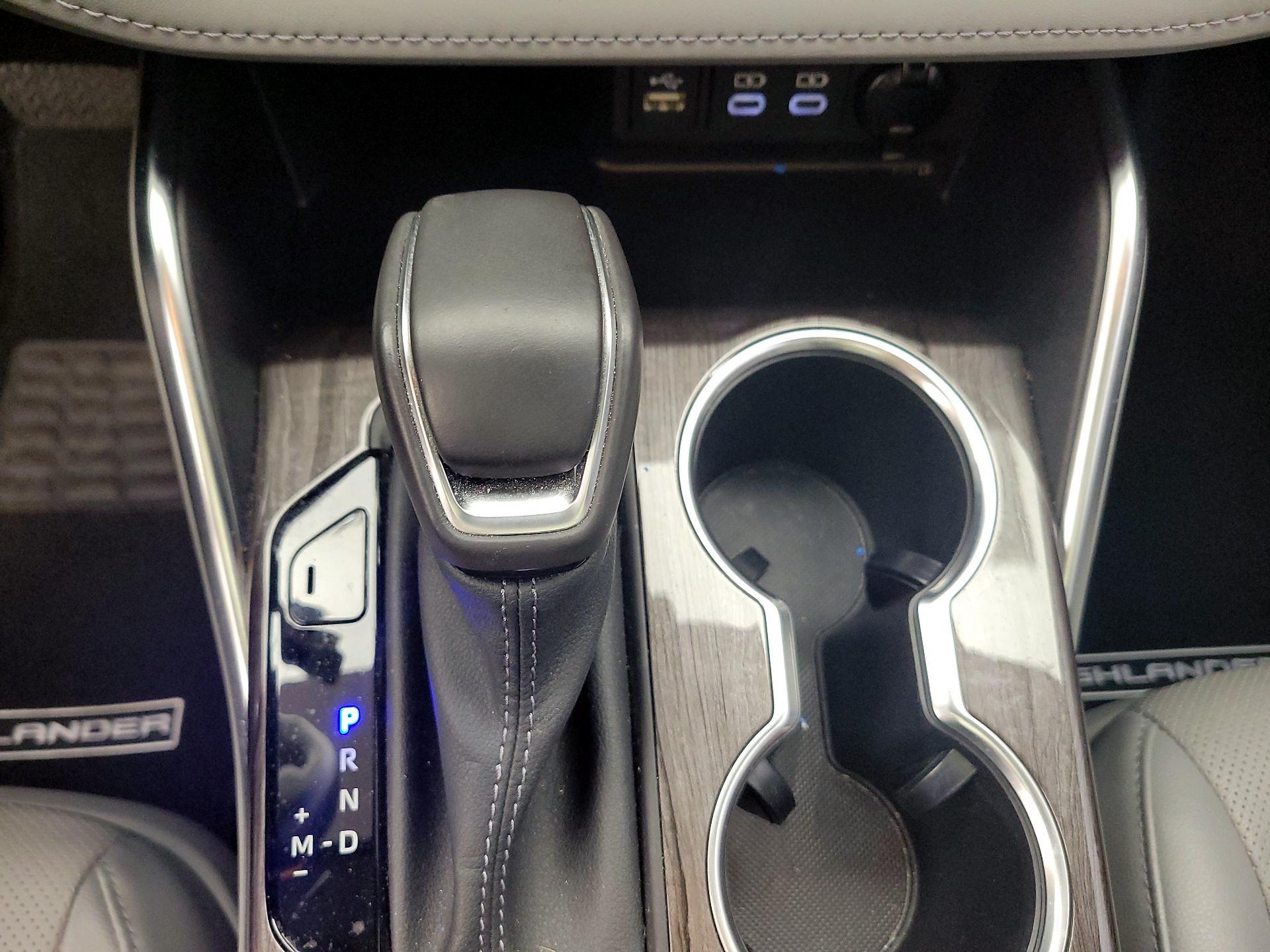 Thumbnail: 2023 Toyota Highlander - 17