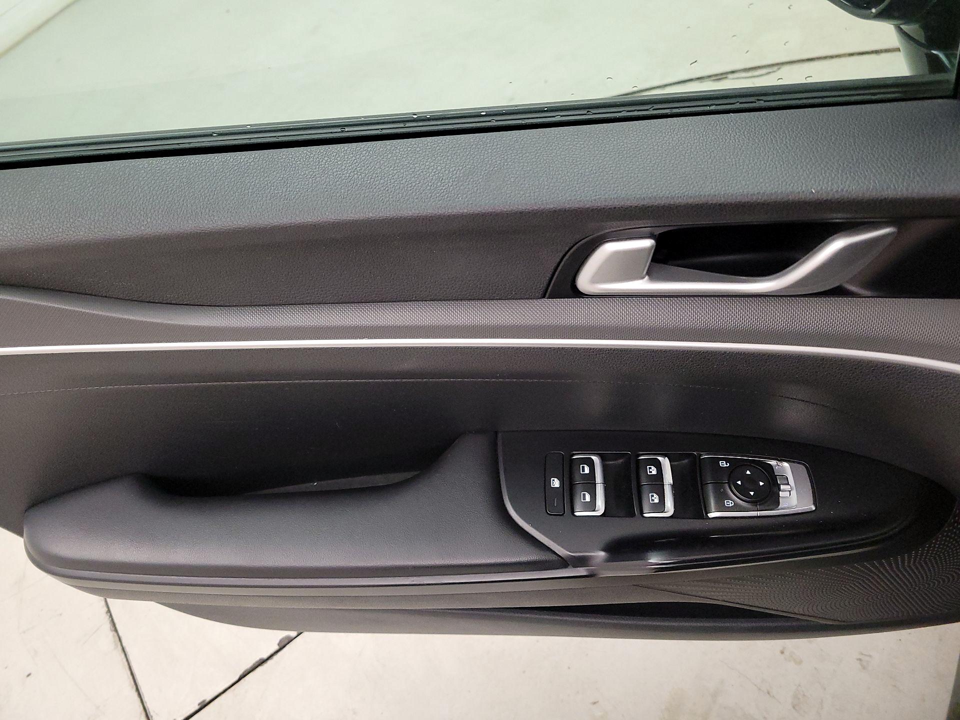 Thumbnail: 2022 Kia K5 - 12