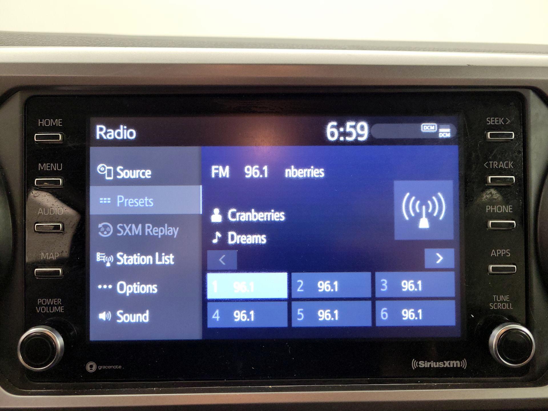 Thumbnail: 2022 Toyota Tacoma - 15