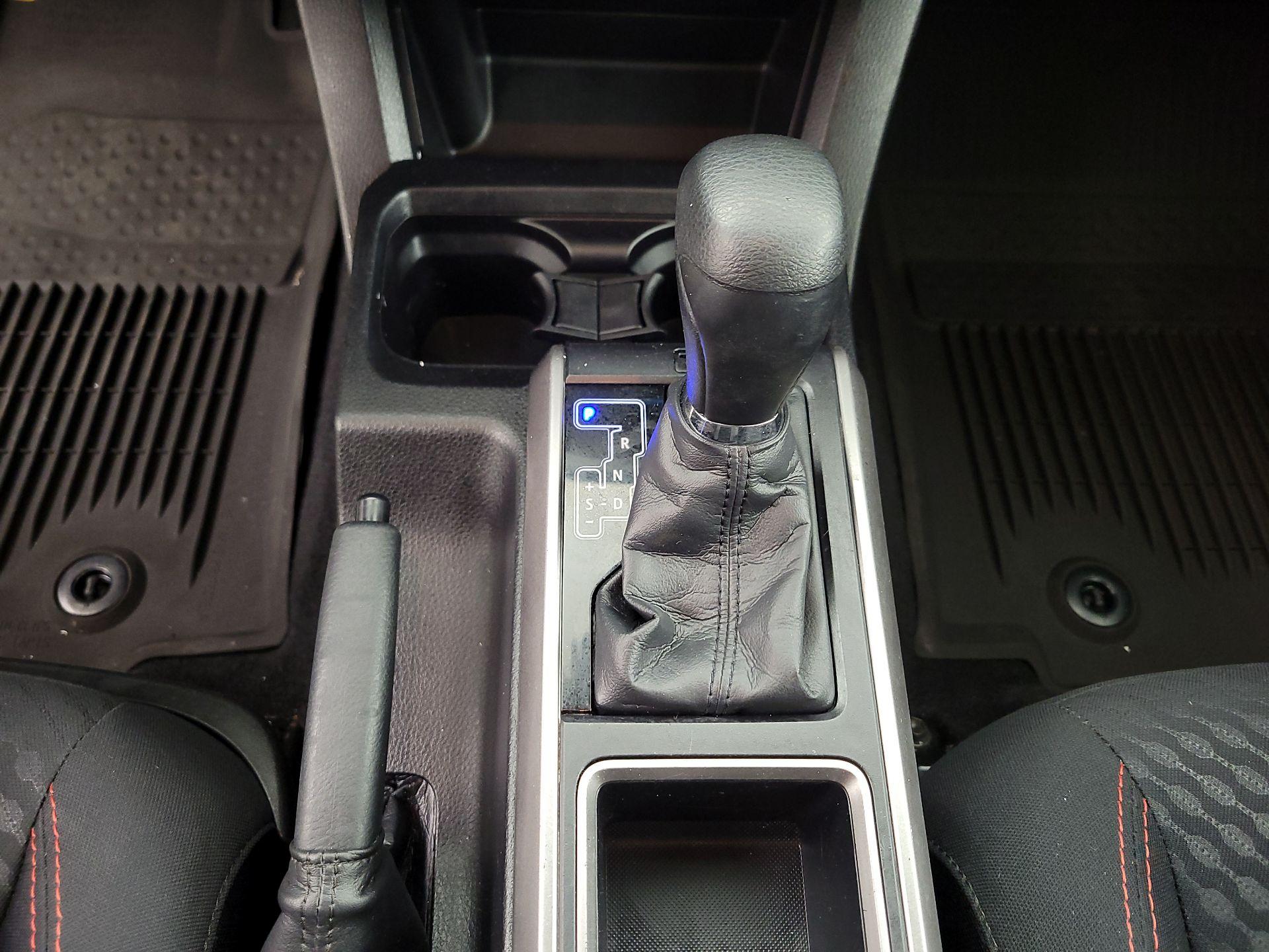 Thumbnail: 2022 Toyota Tacoma - 17