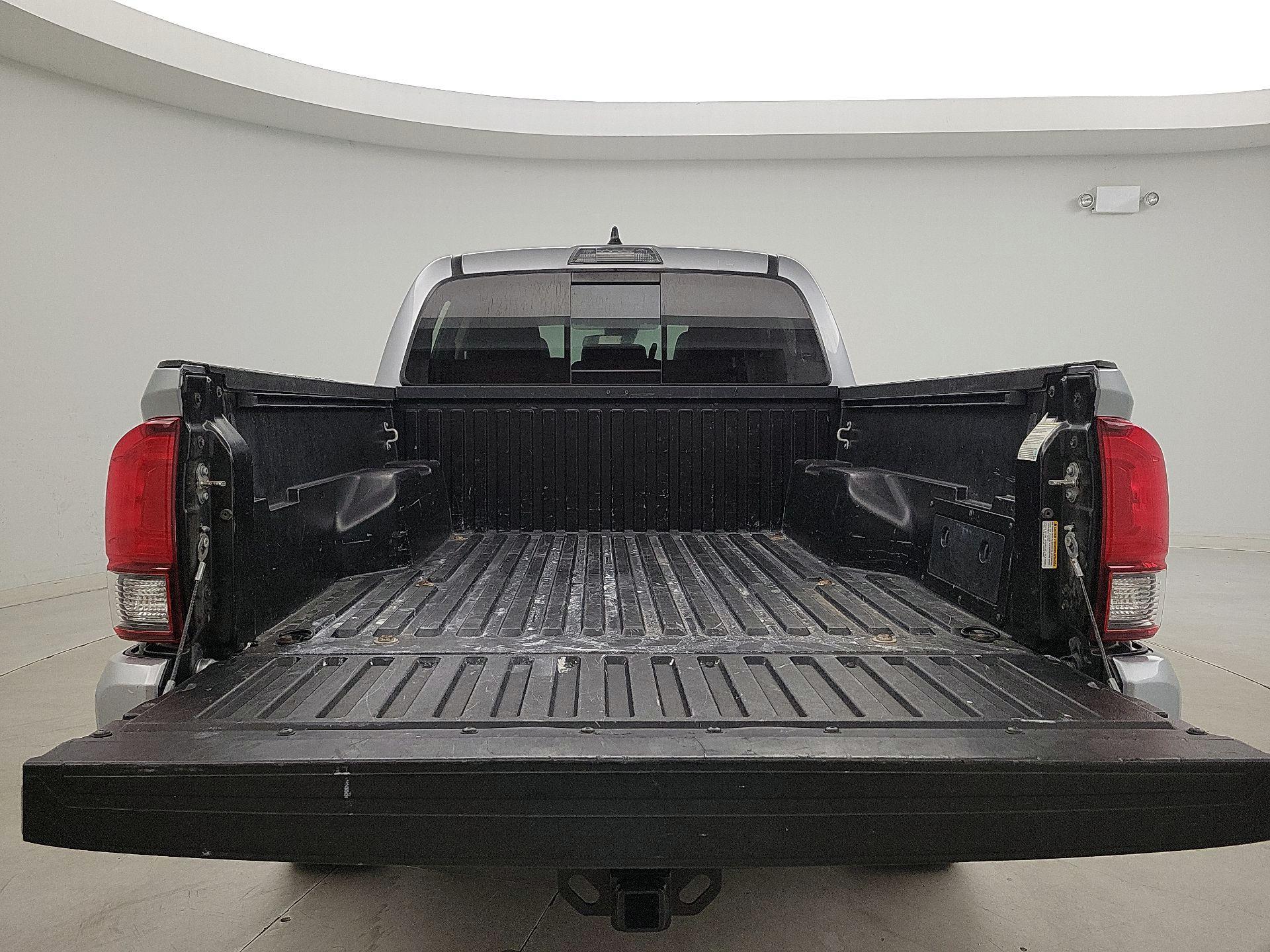 Thumbnail: 2022 Toyota Tacoma - 20