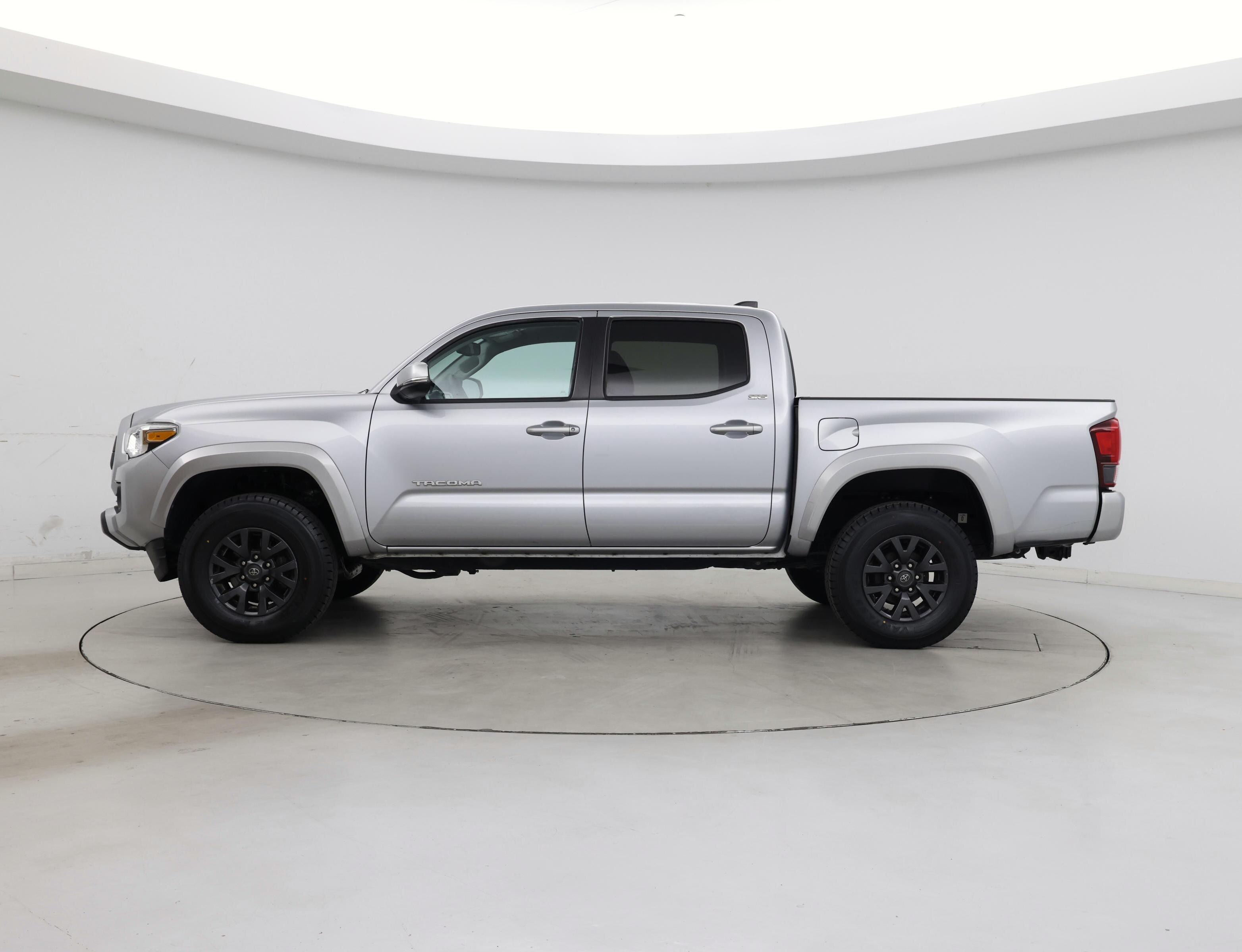 Thumbnail: 2022 Toyota Tacoma - 3