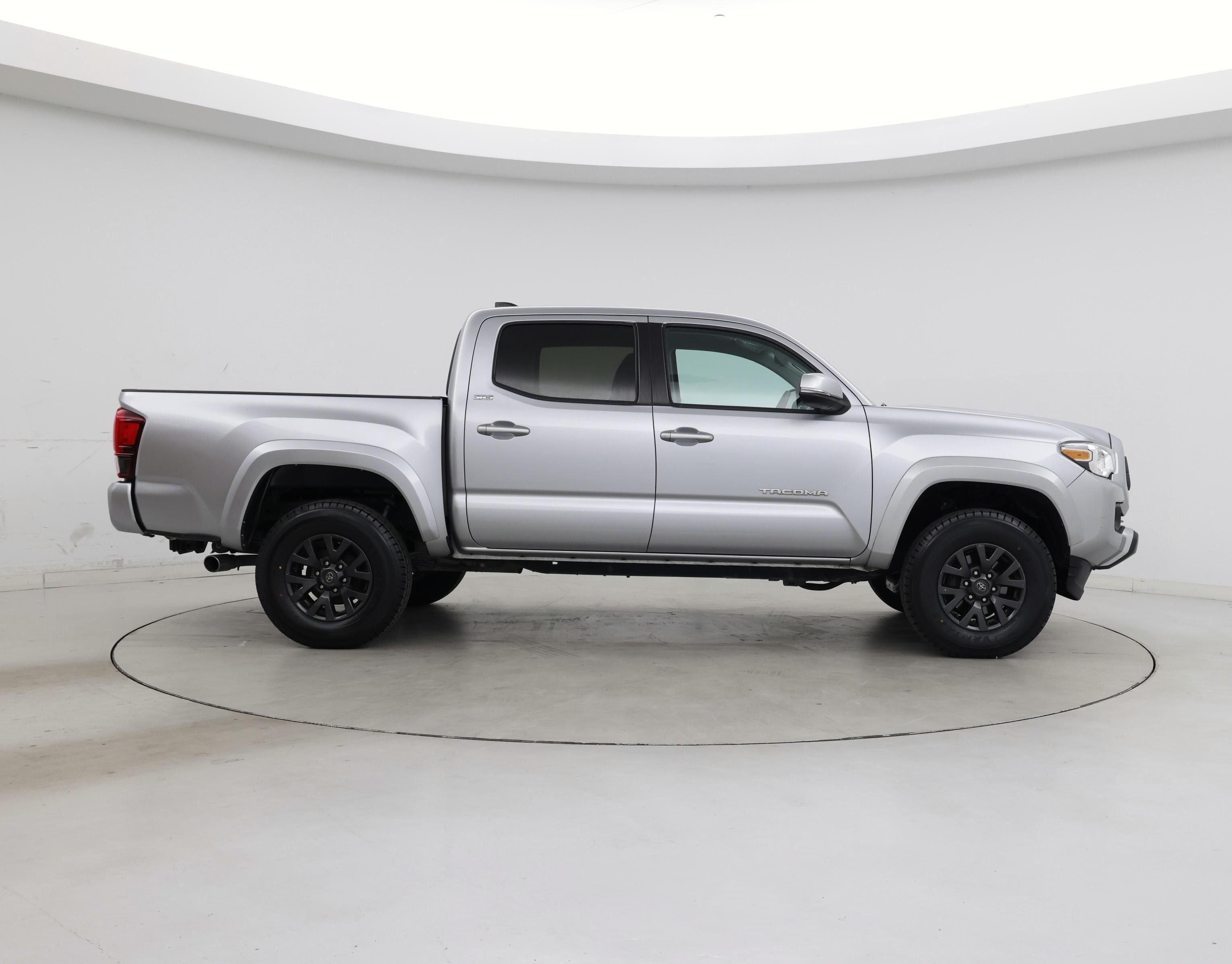 Thumbnail: 2022 Toyota Tacoma - 7