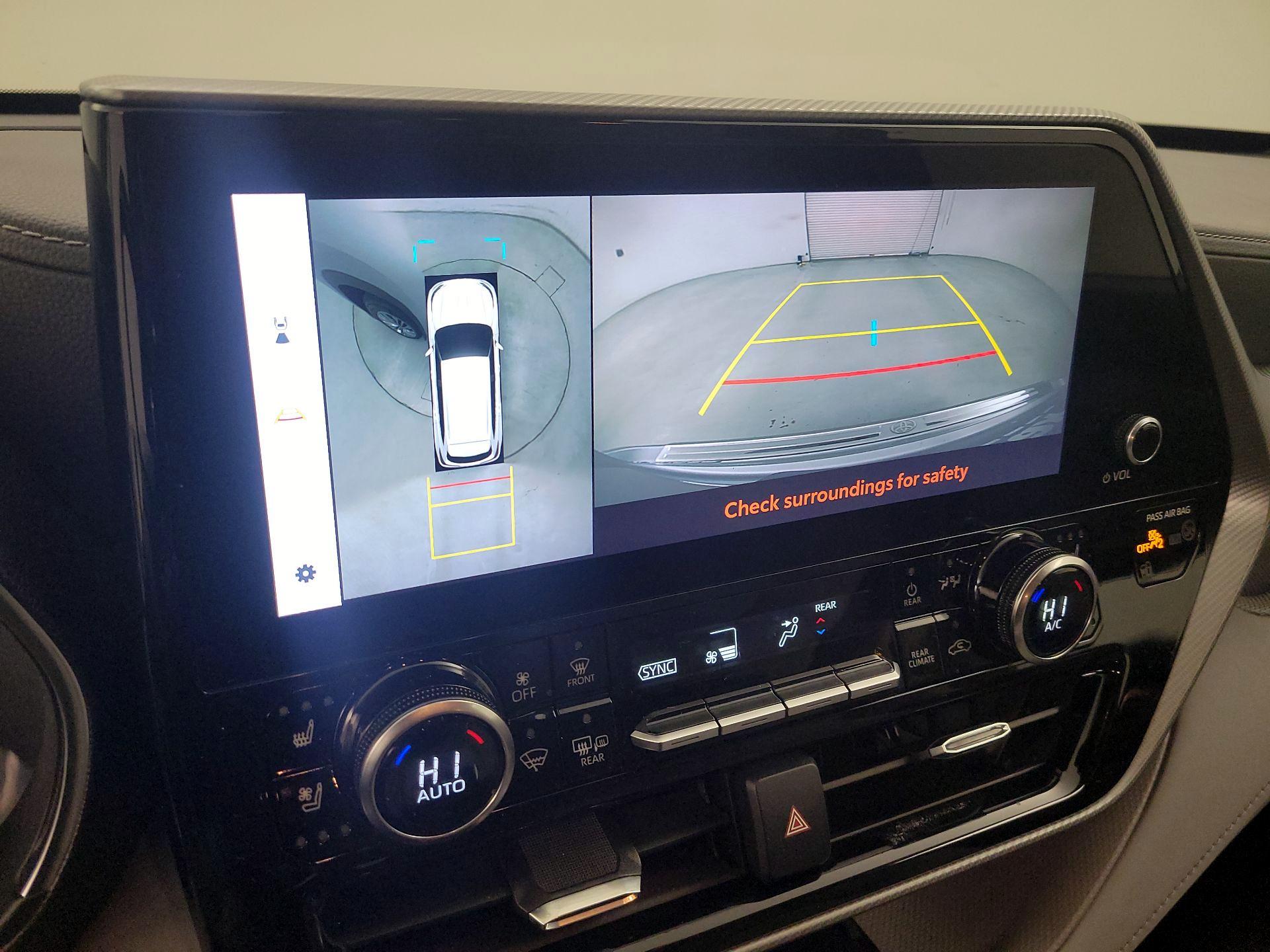 Thumbnail: 2023 Toyota Highlander - 14